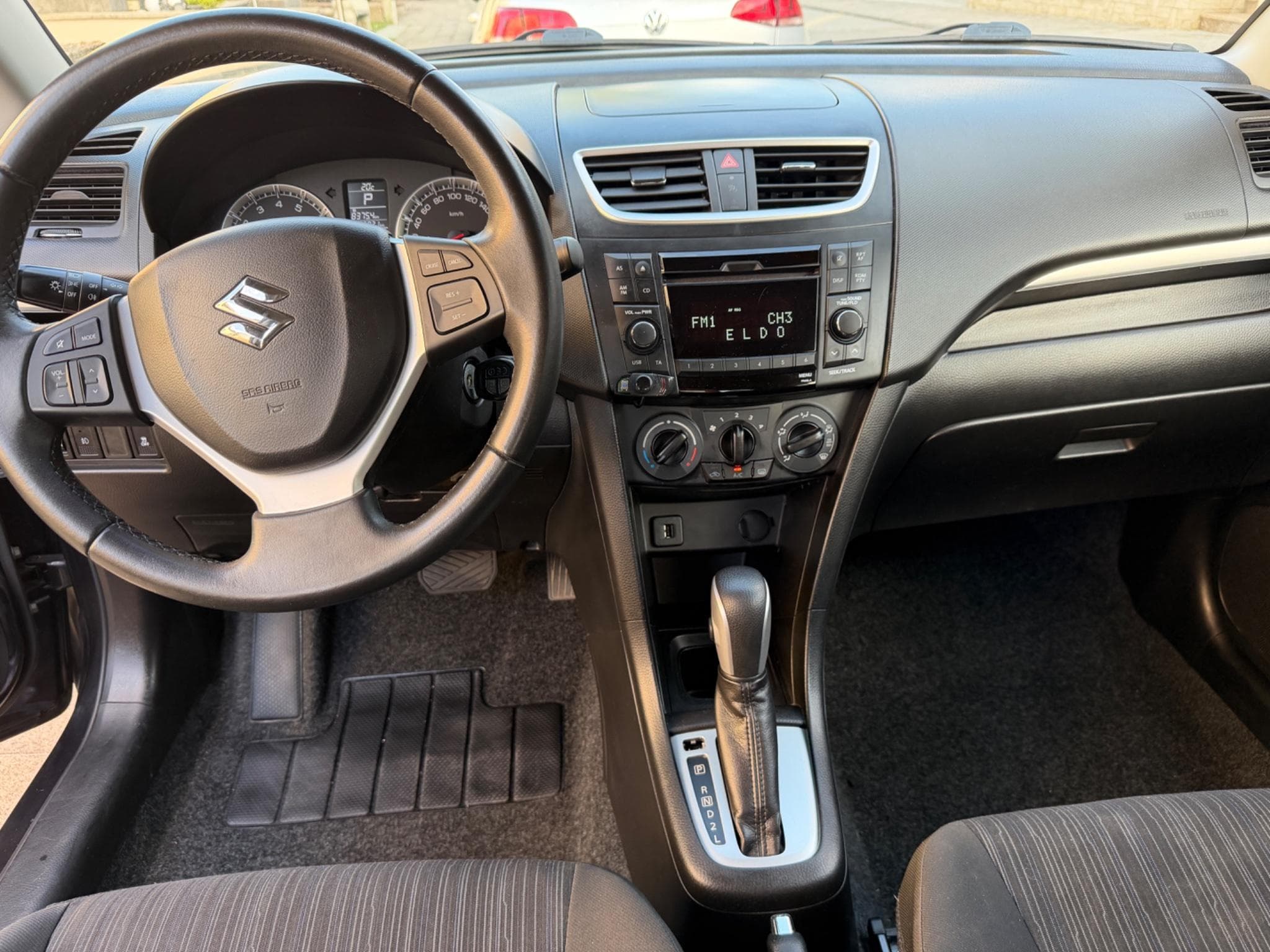Suzuki Swift 1.2 automatic (2014) - Foto 3