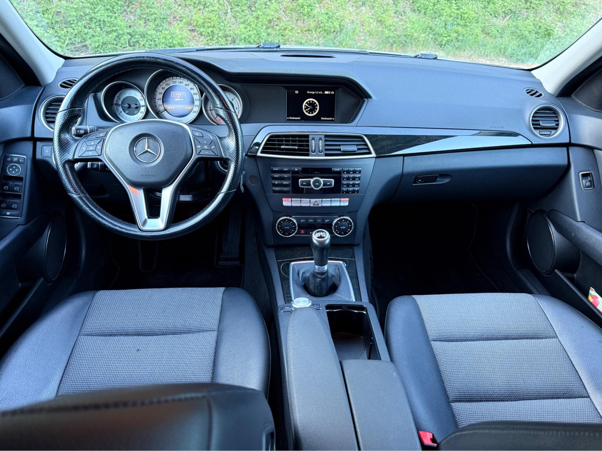 Mercedes C 200 (2014) - Photo 3