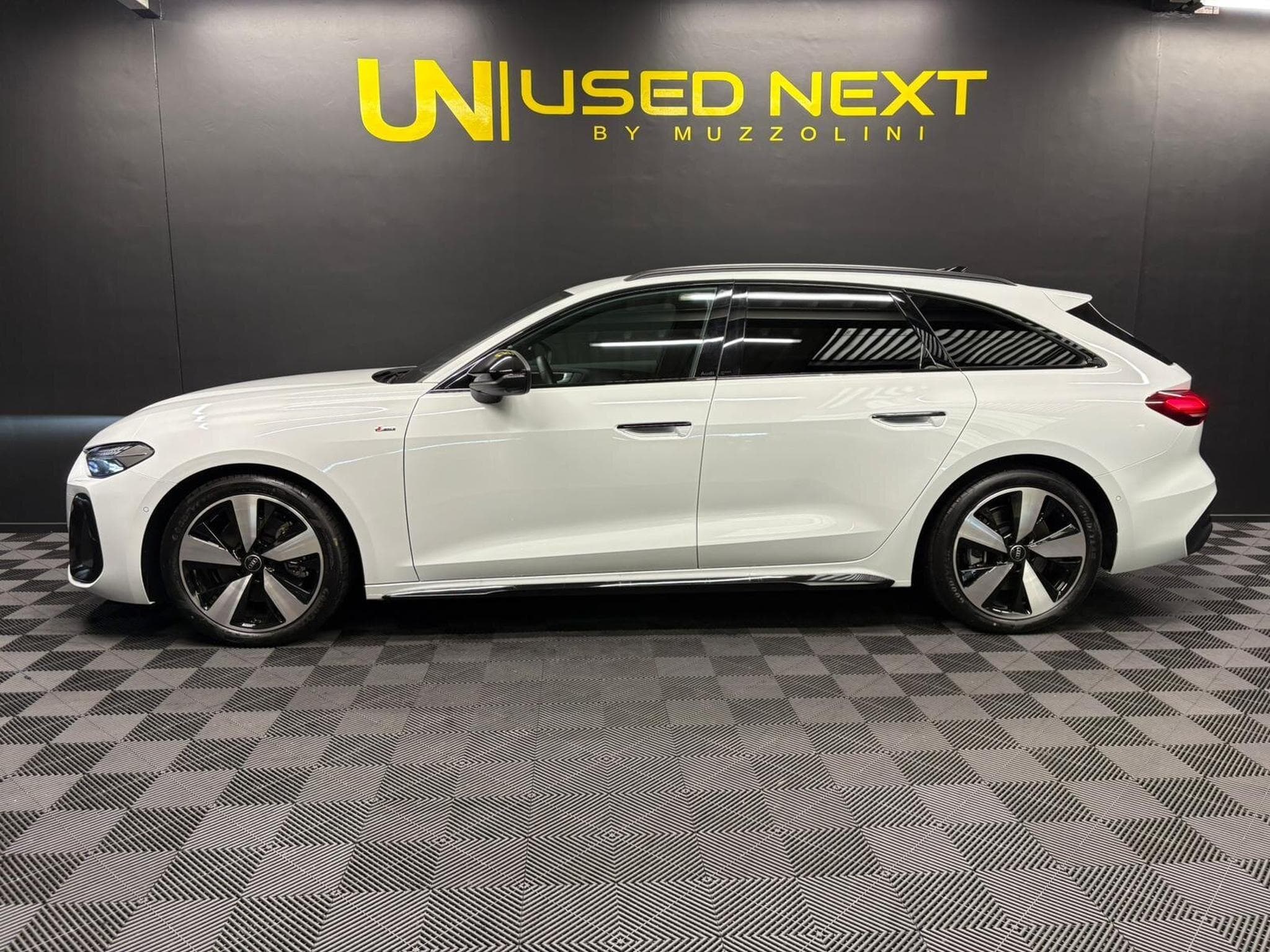 Audi A5 AVANT 40 tfsi 204cv S-Line Edition (2025) - Photo 3