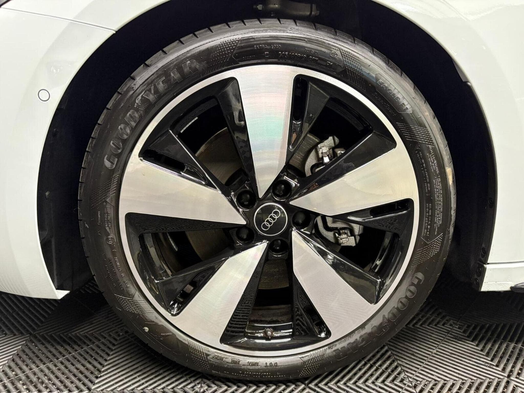 Audi A5 AVANT 40 tfsi 204cv S-Line Edition (2025) - Photo 6