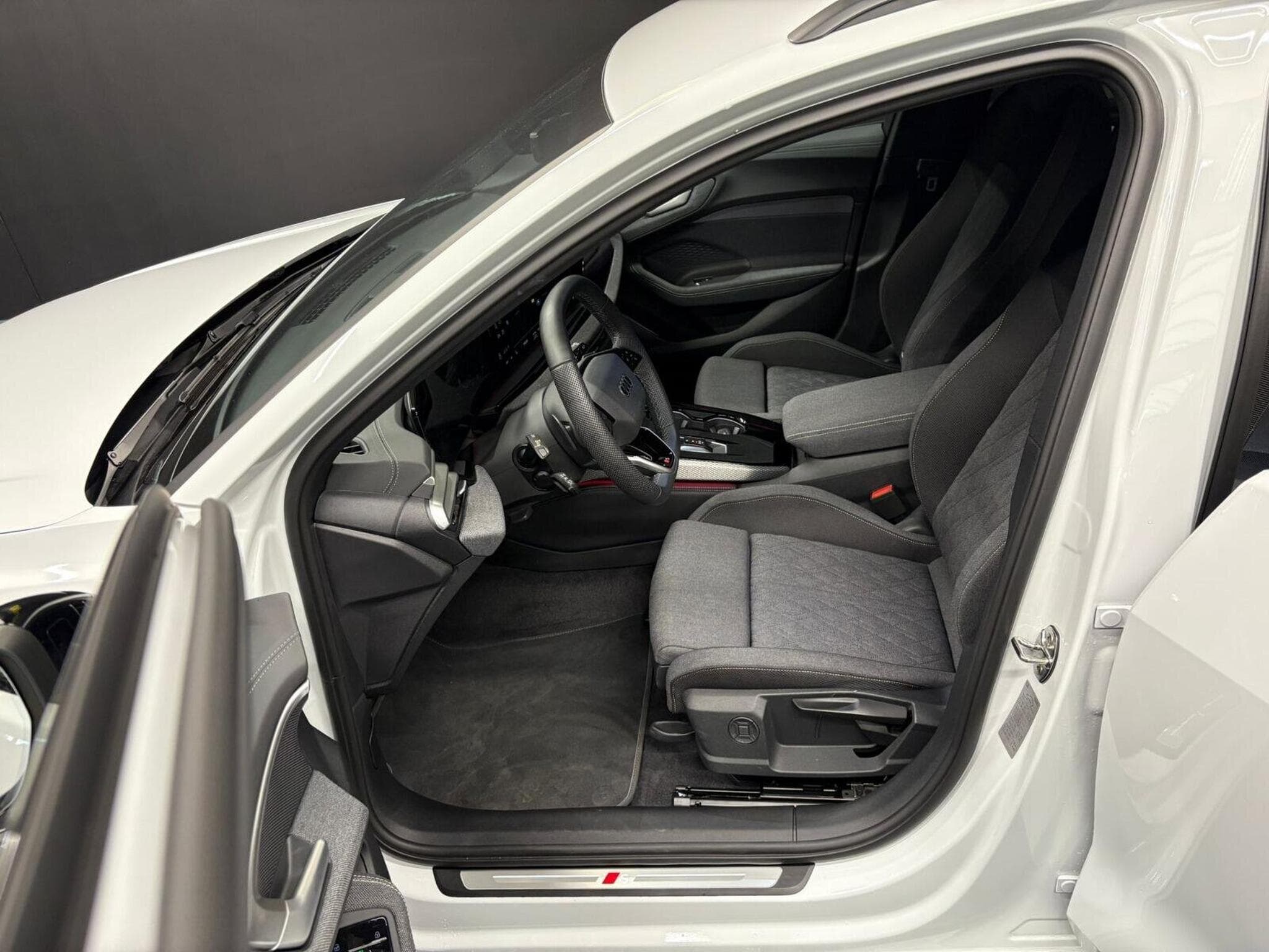 Audi A5 AVANT 40 tfsi 204cv S-Line Edition (2025) - Photo 8