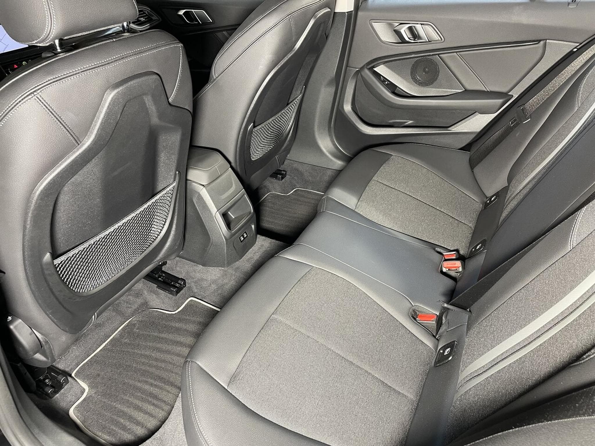 BMW 120 190 CV BUSINESS GPS CARPLAY (2021) - Photo 12