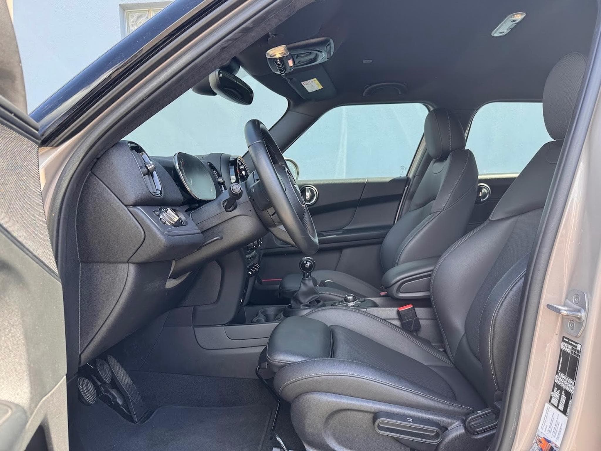 Mini Countryman ONE D SIEGES CHAUFFANTS CUIR 1 ERE MAIN (2022) - Photo 9