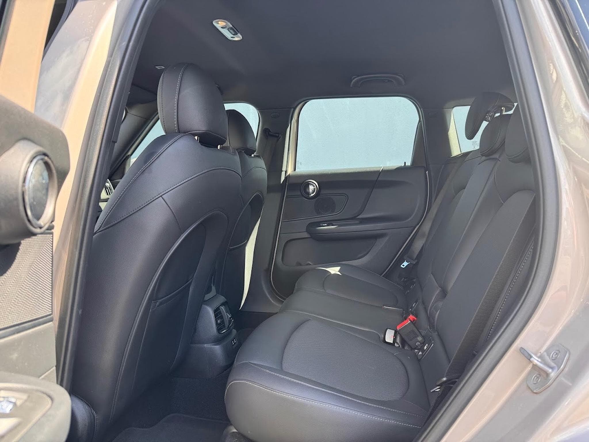 Mini Countryman ONE D SIEGES CHAUFFANTS CUIR 1 ERE MAIN (2022) - Photo 10