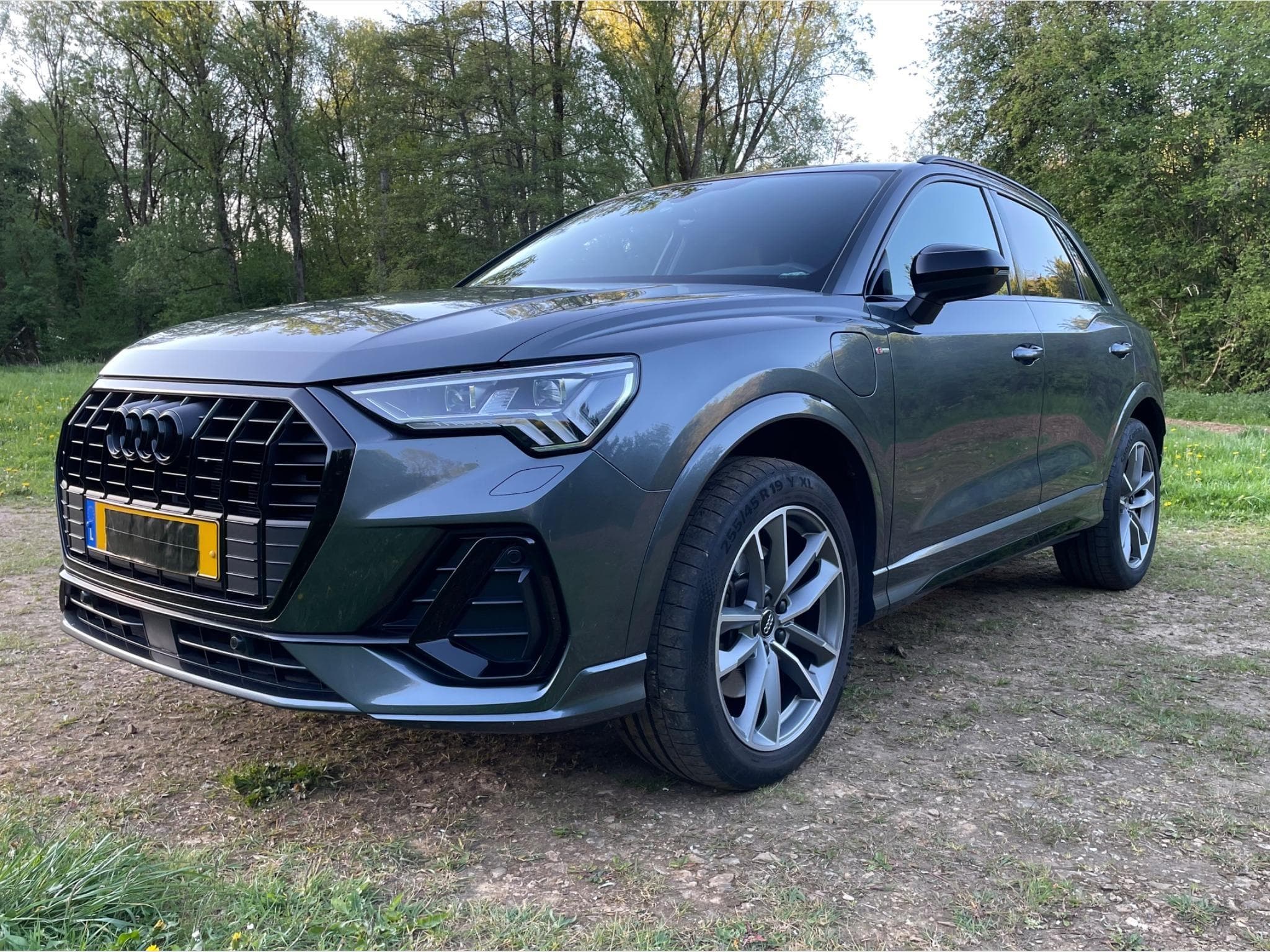 Audi Q3 S line 45 TFSI e (2023) - Photo 1