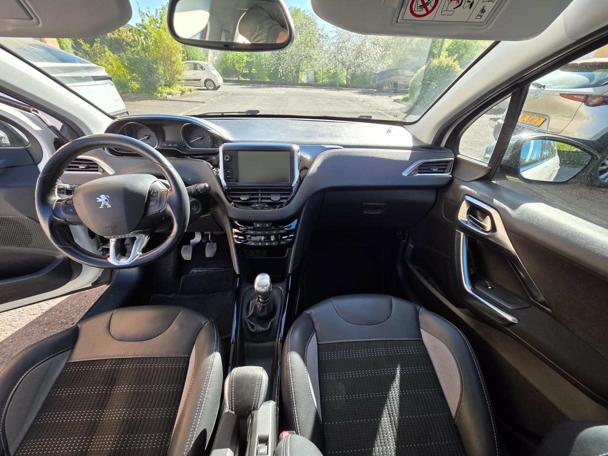 Peugeot 2008 Allure (2016) - Foto 12