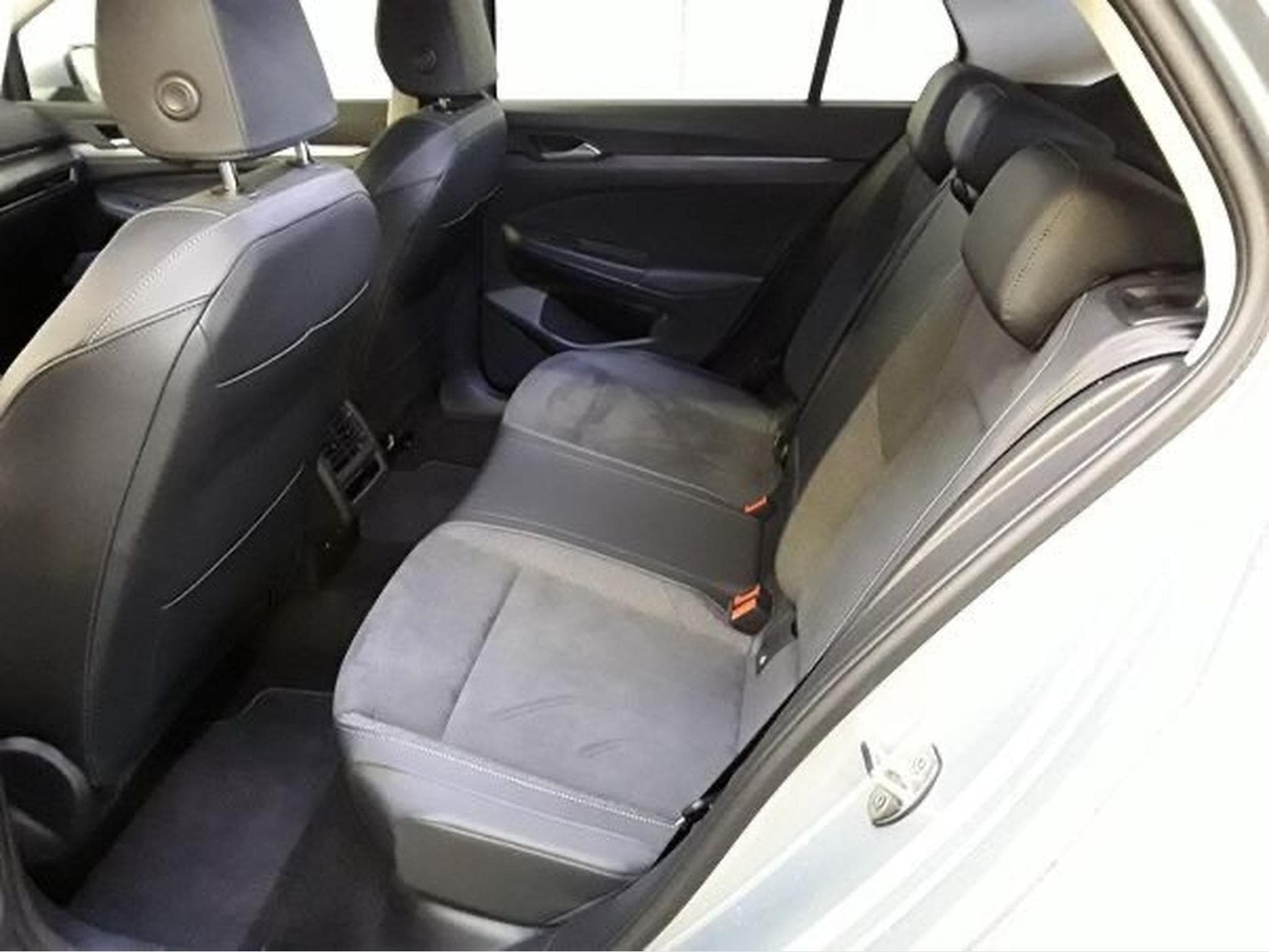 VW Golf Volkswagen Golf Style 1.5 eHybrid DSG – 204 CV (2025) - Photo 4