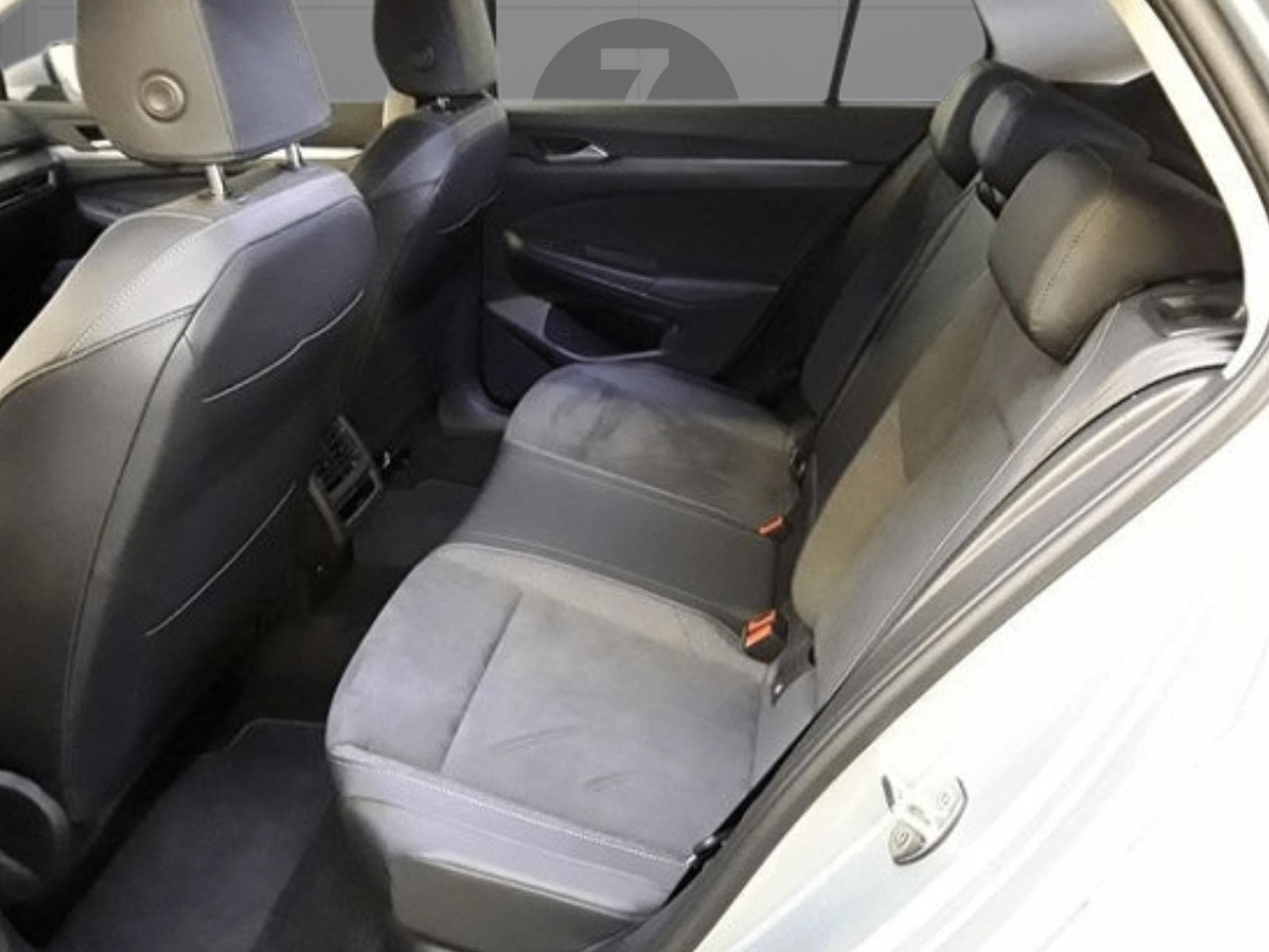 VW Golf Volkswagen Golf Style 1.5 eHybrid DSG – 204 CV (2025) - Photo 6