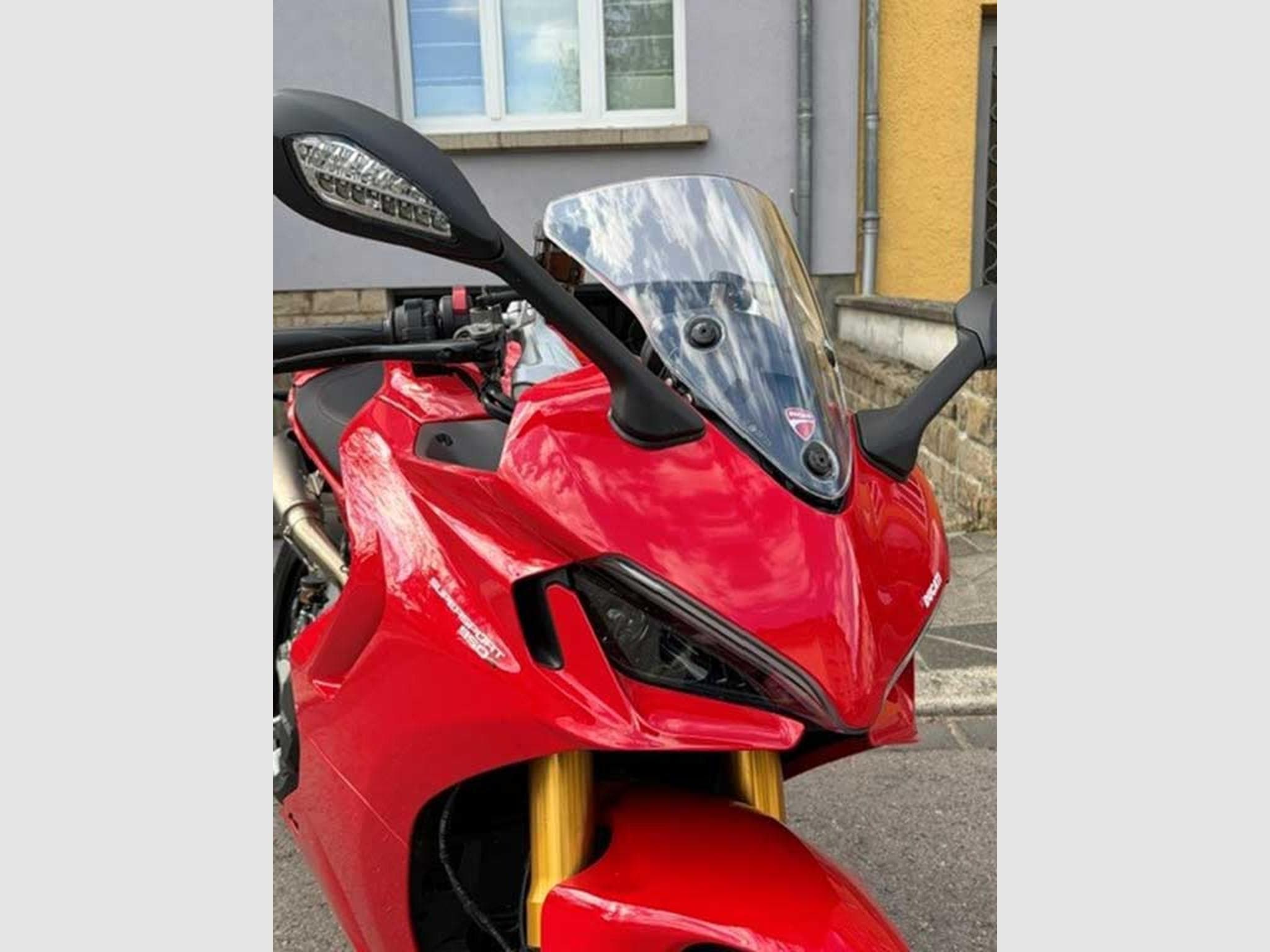 Ducati SuperSport Super Sport 950S (2024) - Photo 1