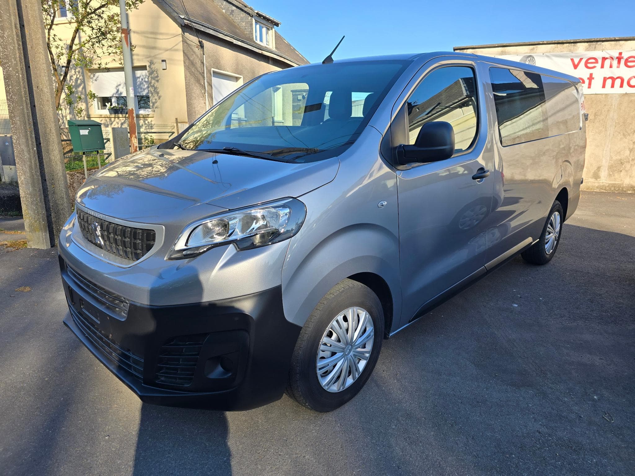 Peugeot Expert double cabine 6 places 93000 kms 2020 14990 euro HTVA (2020) - Foto 1