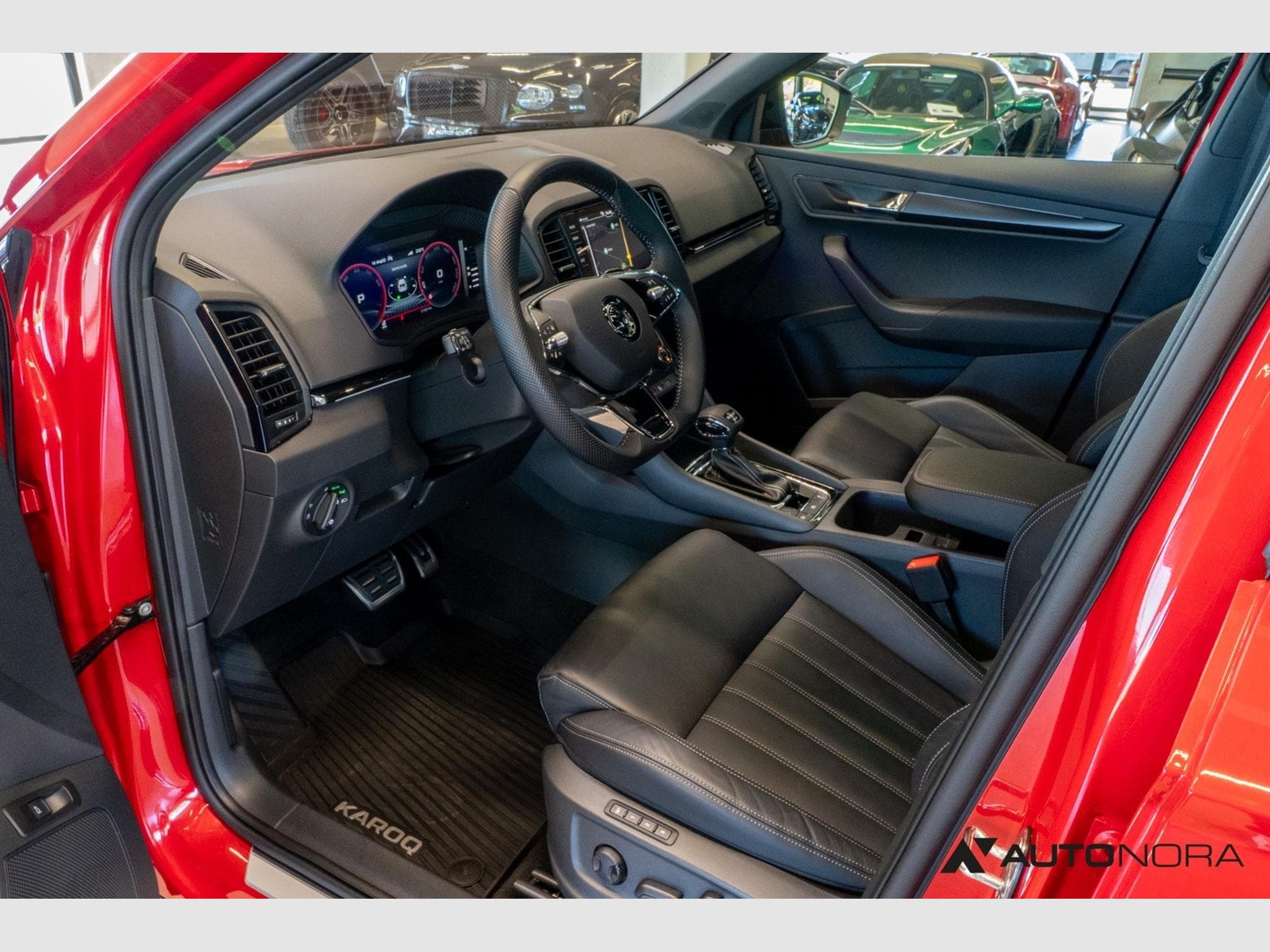 Skoda Karoq 2.0 TSI Sportline 4x4 (2023) - Photo 12