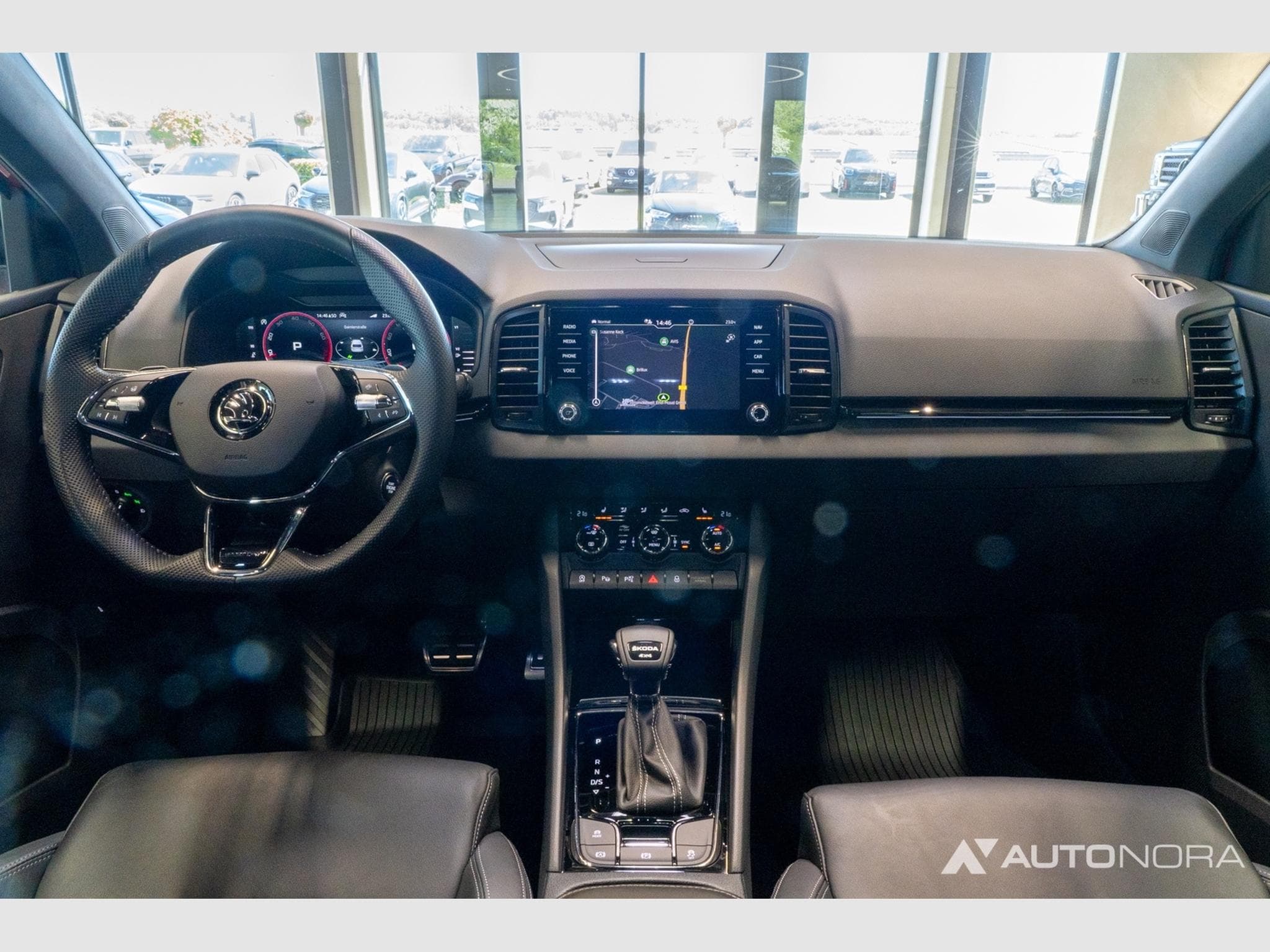 Skoda Karoq 2.0 TSI Sportline 4x4 (2023) - Photo 15