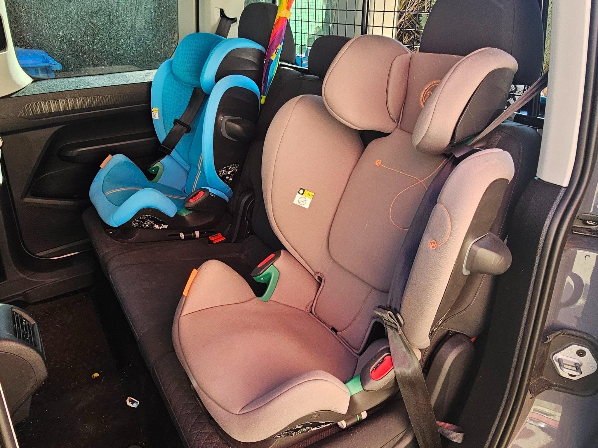 VW Caddy Dark edition (2025) - Photo 8