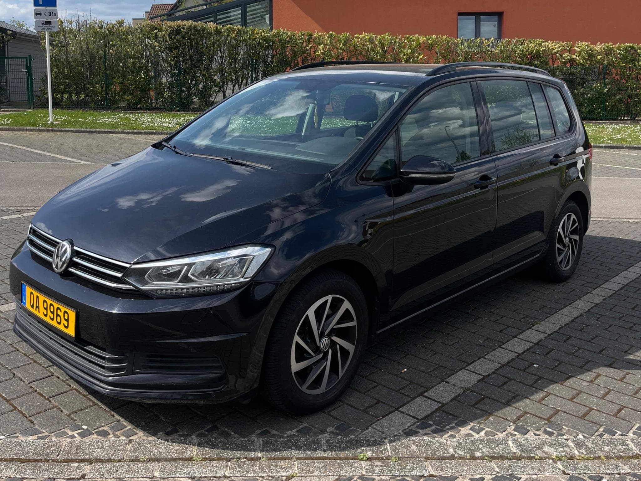 VW Touran 1.6 Bluemotion Diesel (2018) - Photo 1
