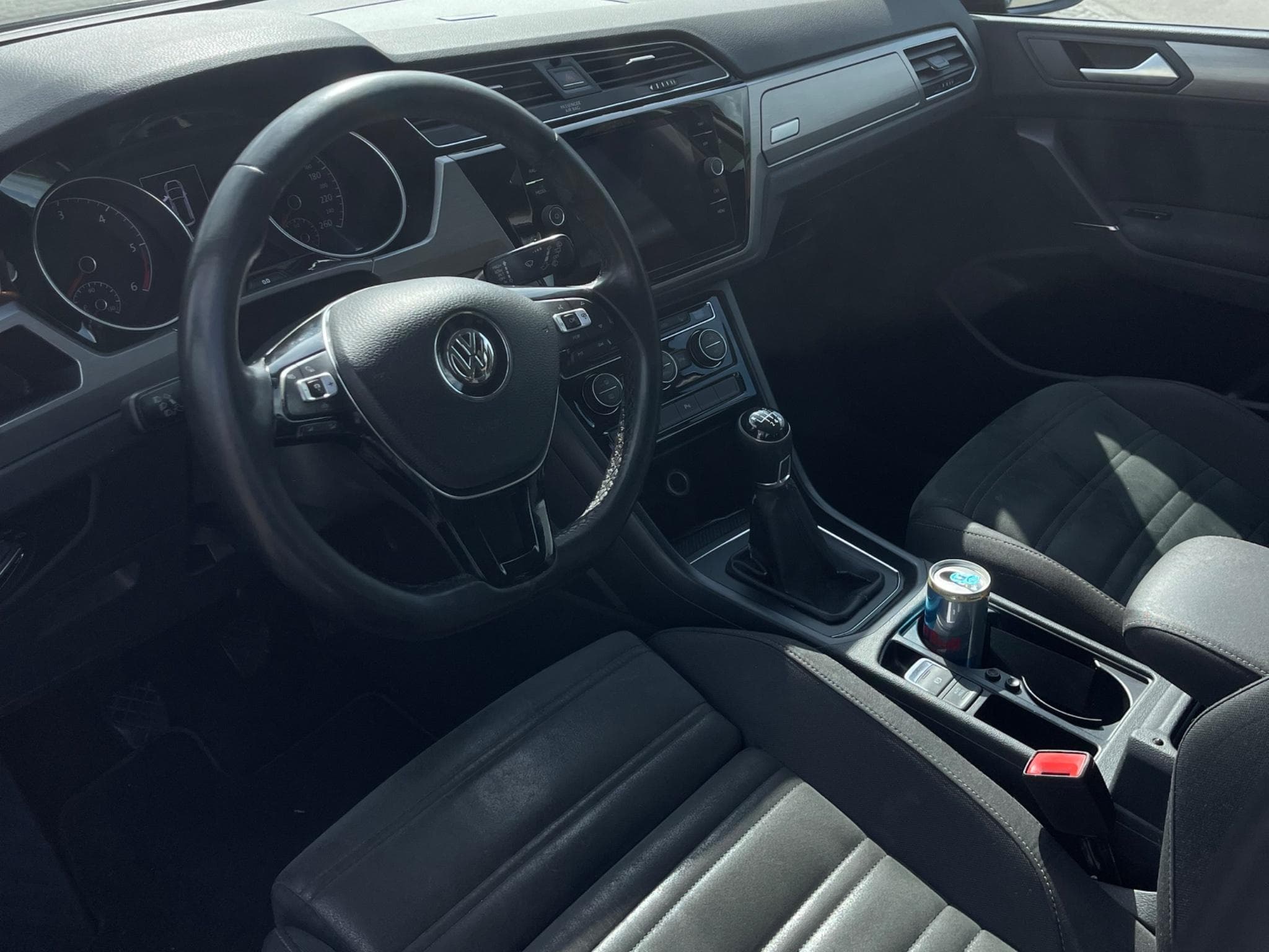 VW Touran 1.6 Bluemotion Diesel (2018) - Photo 3