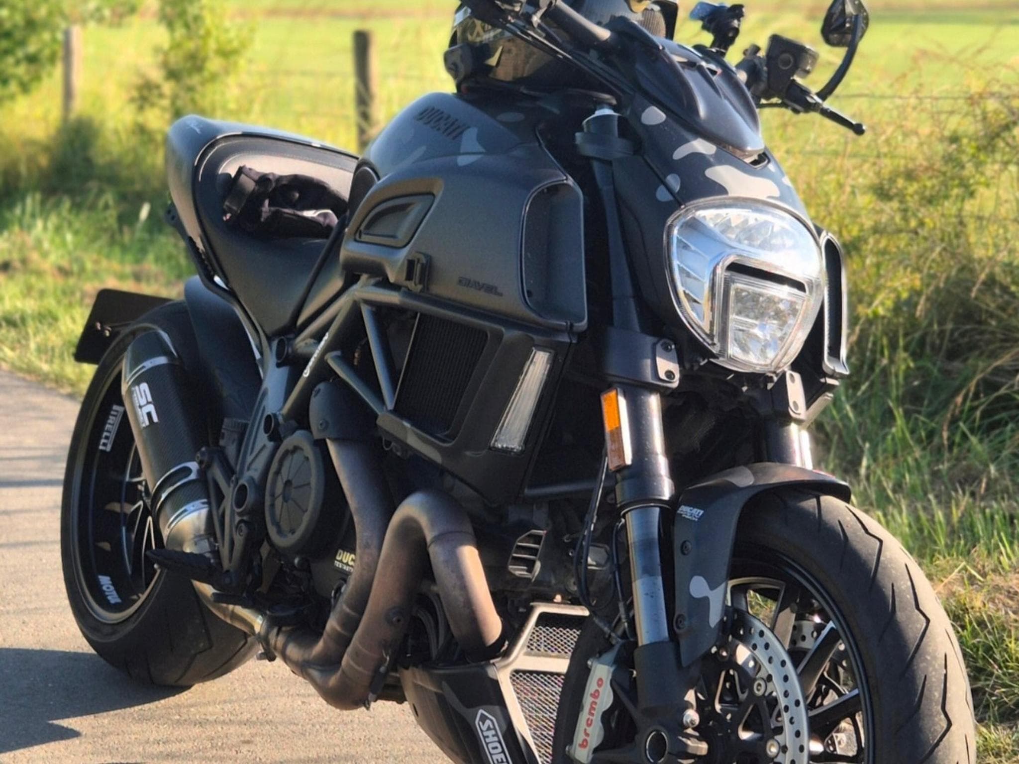 Ducati Diavel 1200 Dark (2018) - Photo 2