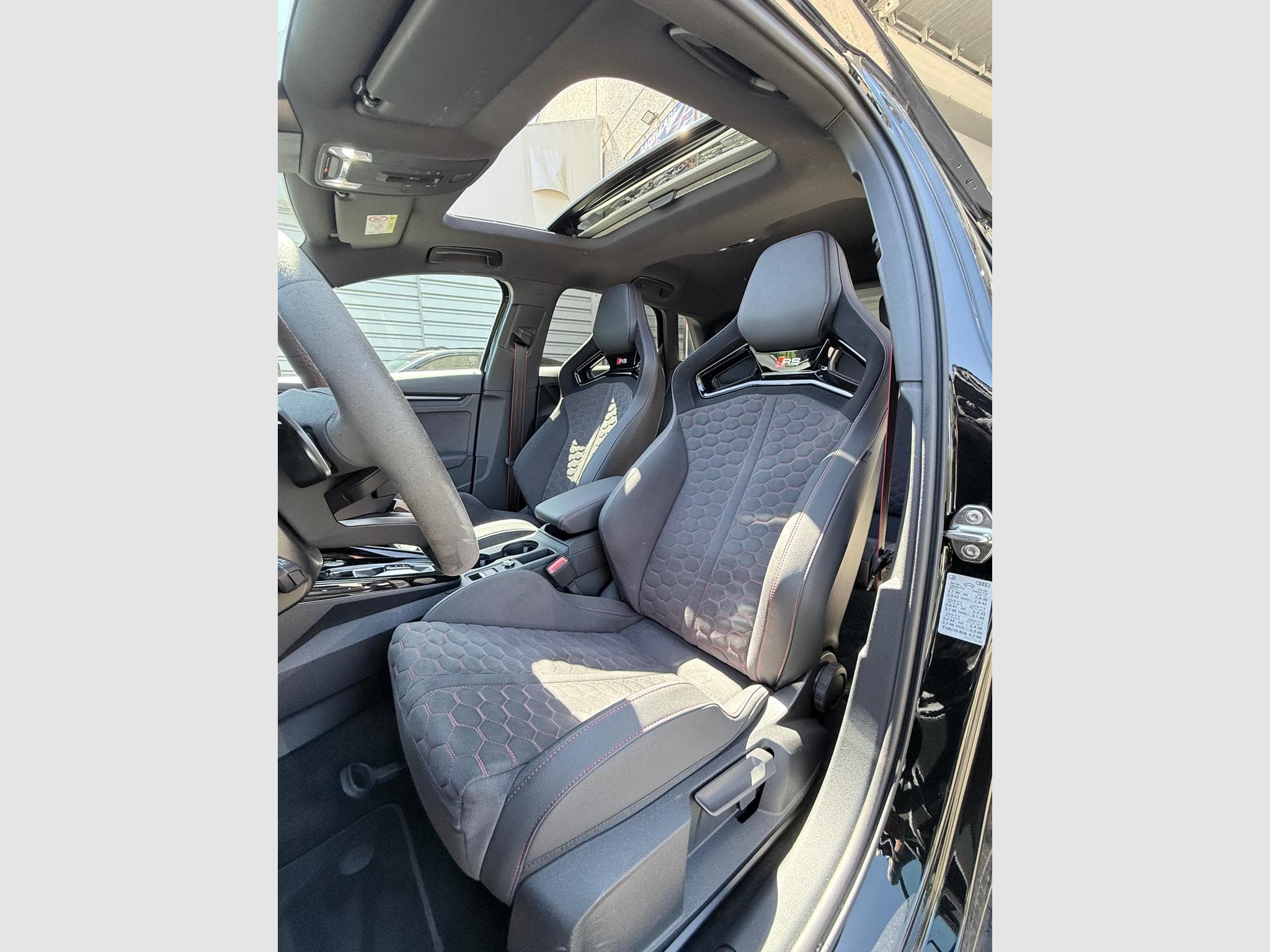 Audi RS3 2.5 TFSI 400PS QUATTRO (2025) - Photo 8