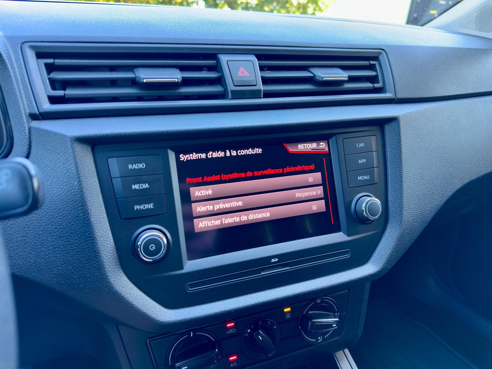 Seat Ibiza 1.6 TDI 80ch Style (2019) - Photo 23