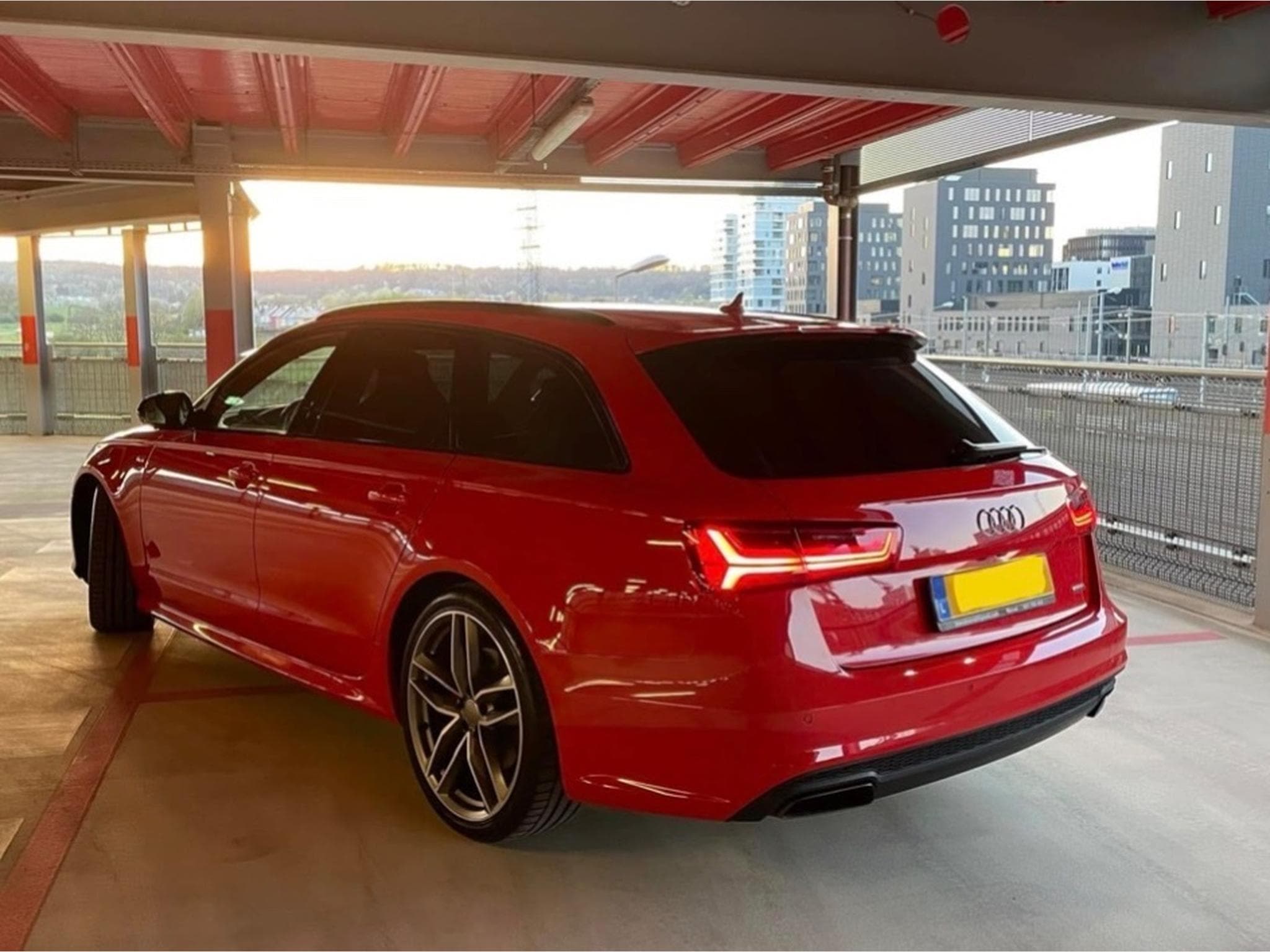 Audi A6 Exclusive 3.0 V6 Compétition Quattro (2016) - Photo 2