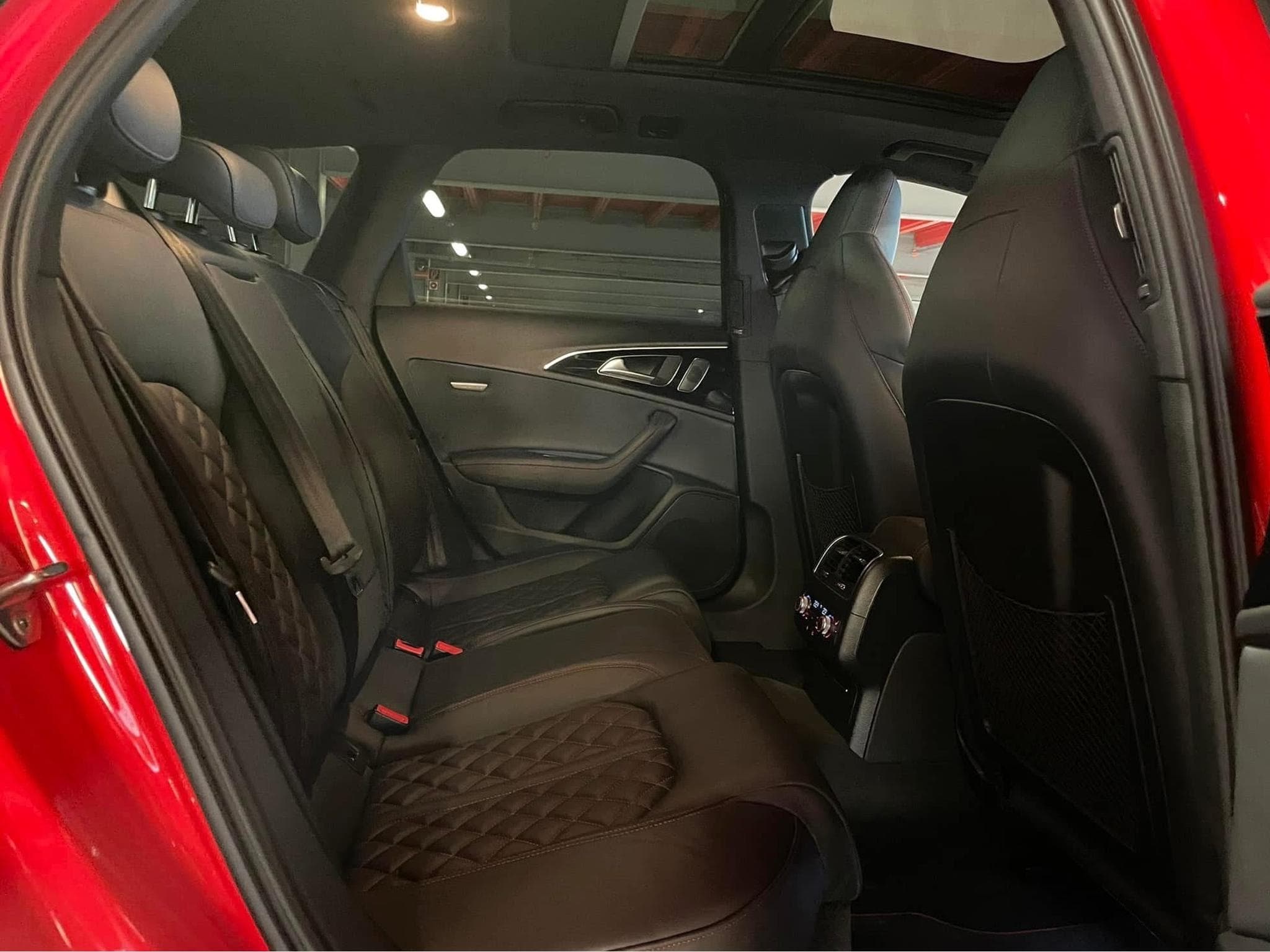 Audi A6 Exclusive 3.0 V6 Compétition Quattro (2016) - Photo 4