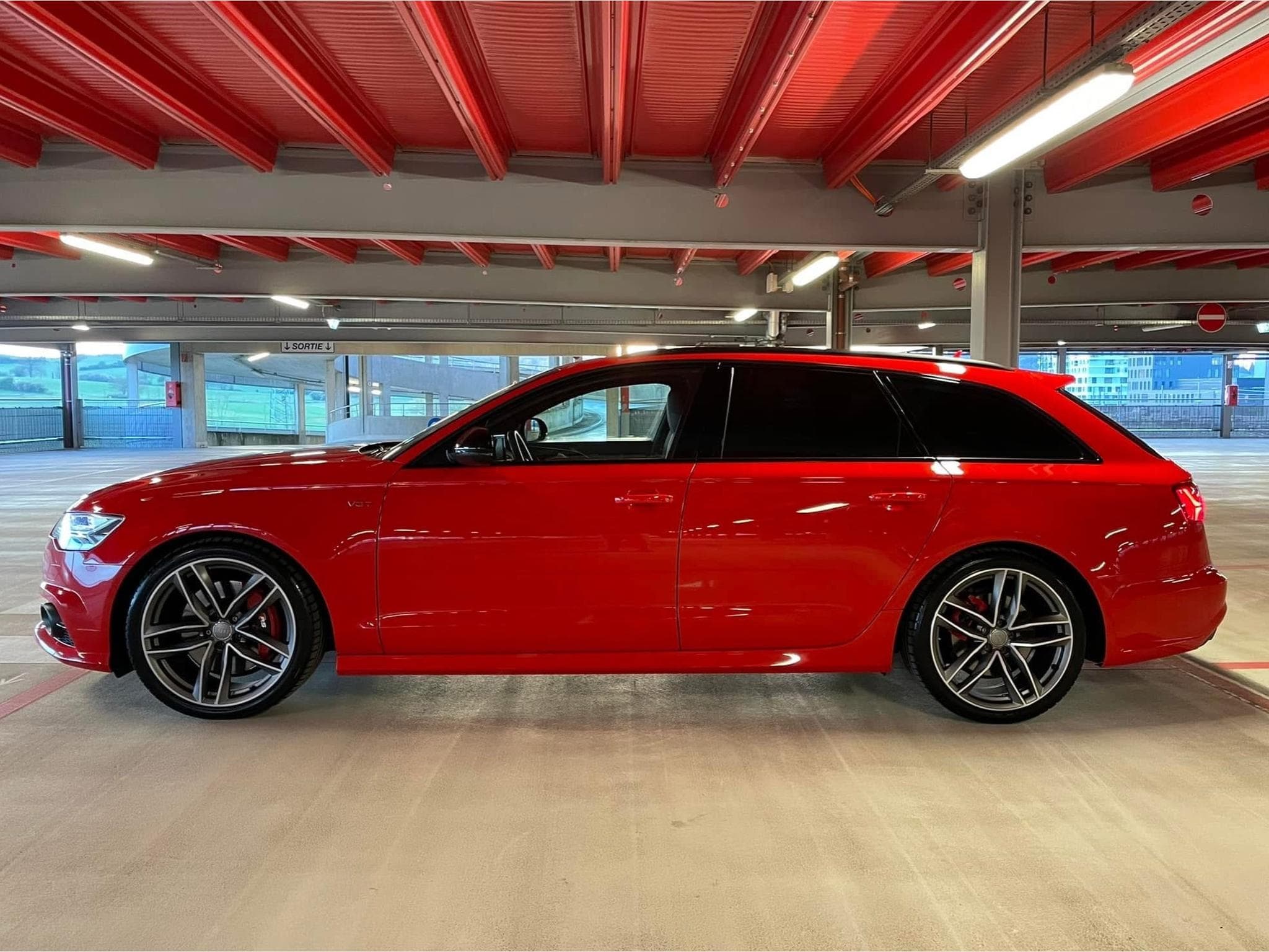 Audi A6 Exclusive 3.0 V6 Compétition Quattro (2016) - Photo 11
