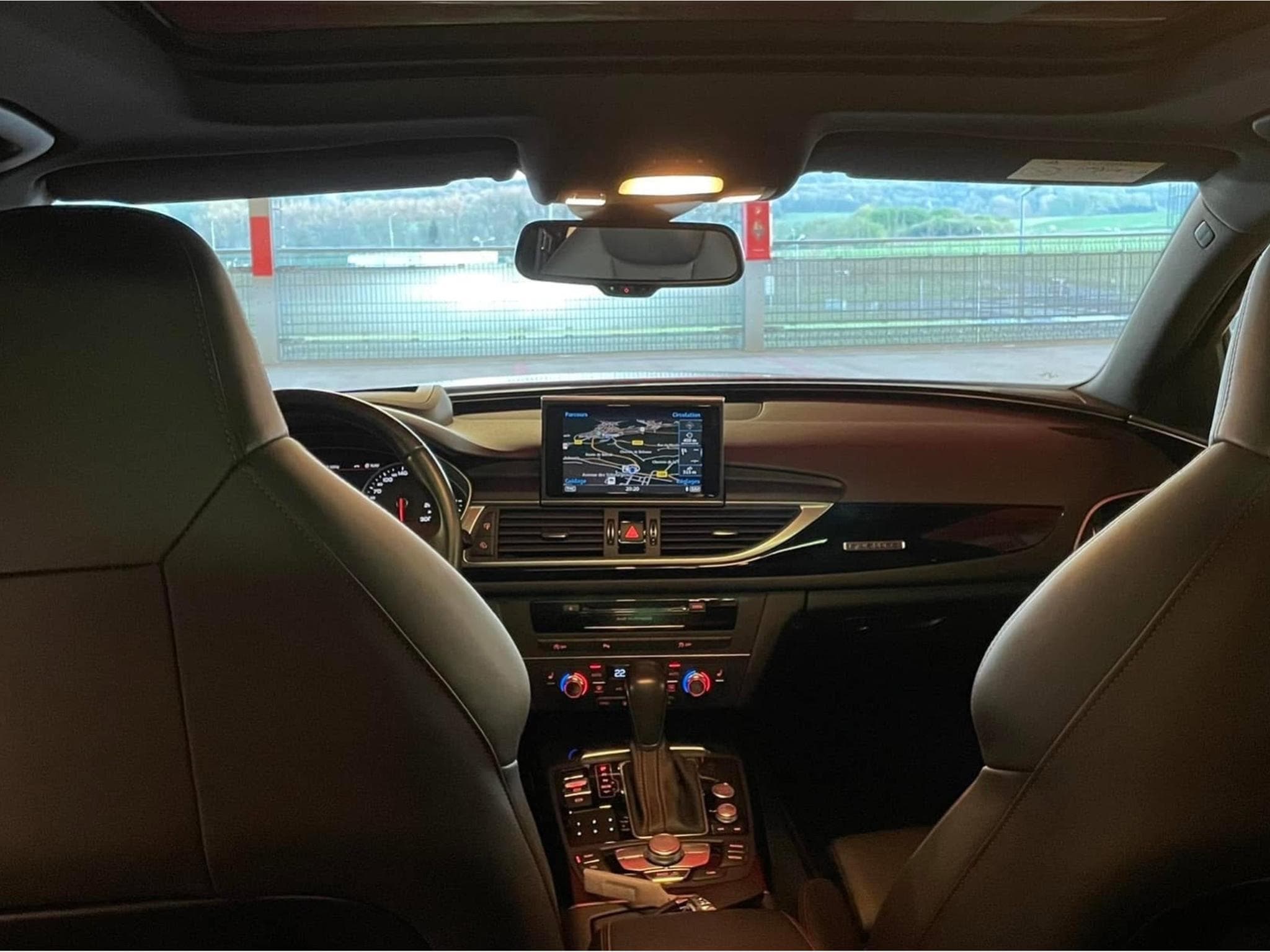 Audi A6 Exclusive 3.0 V6 Compétition Quattro (2016) - Photo 15