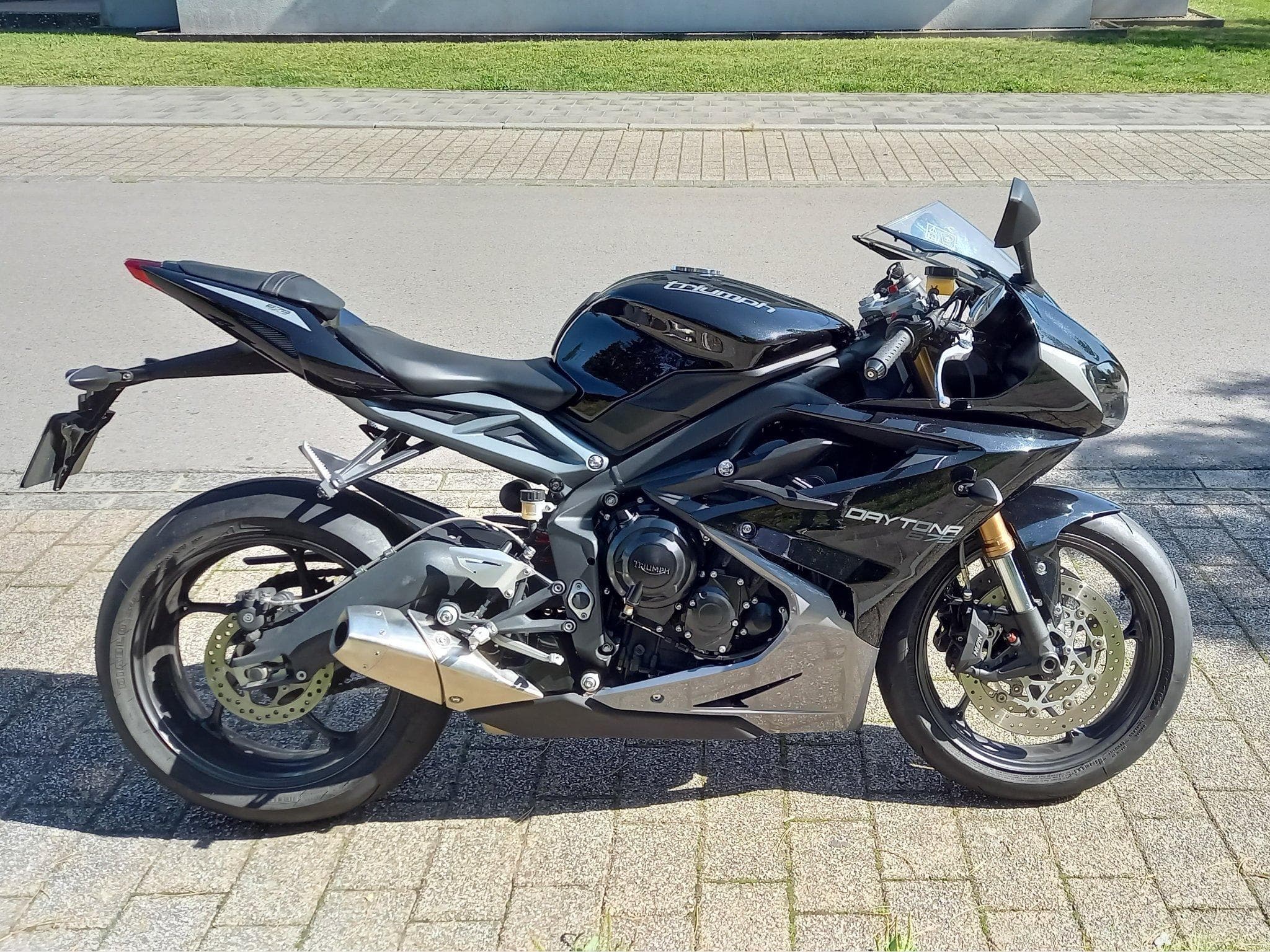 Triumph Daytona (2013) - Foto 1