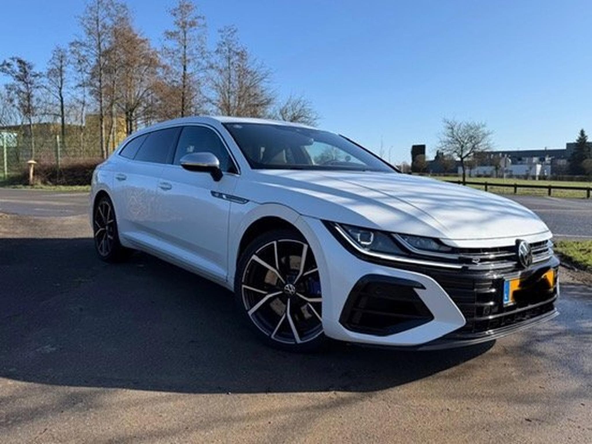VW Arteon Arteon Shooting Brake R – DSG7 (2023) - Photo 1