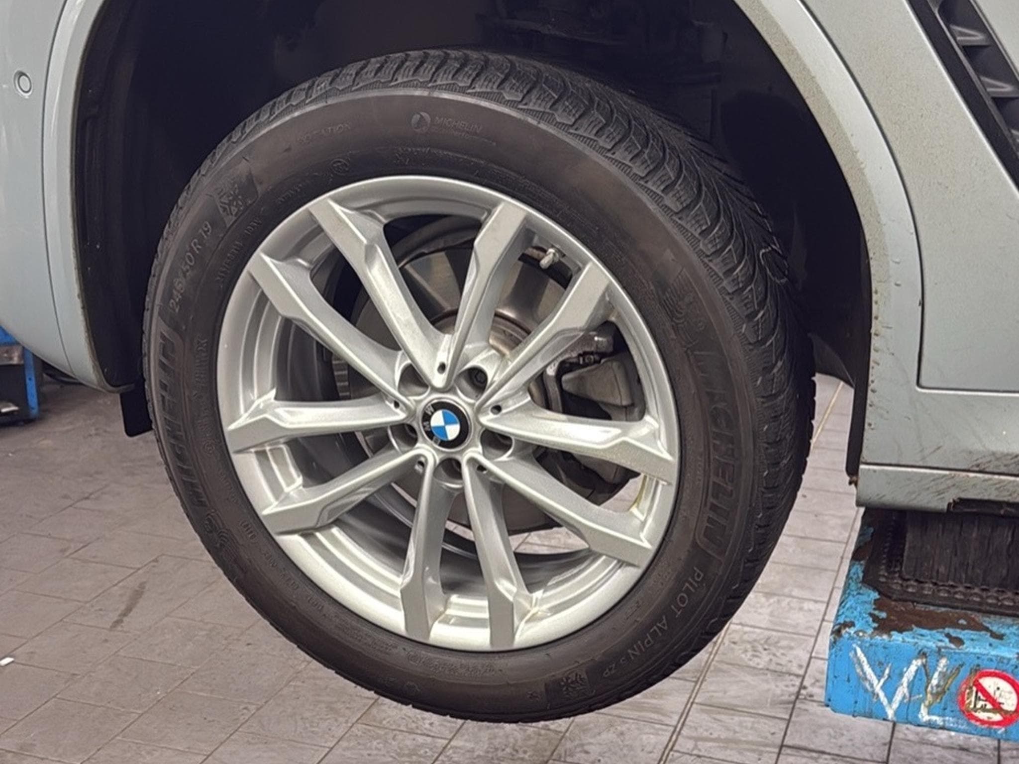 BMW X4 XDrive 20d (2023) - Photo 8