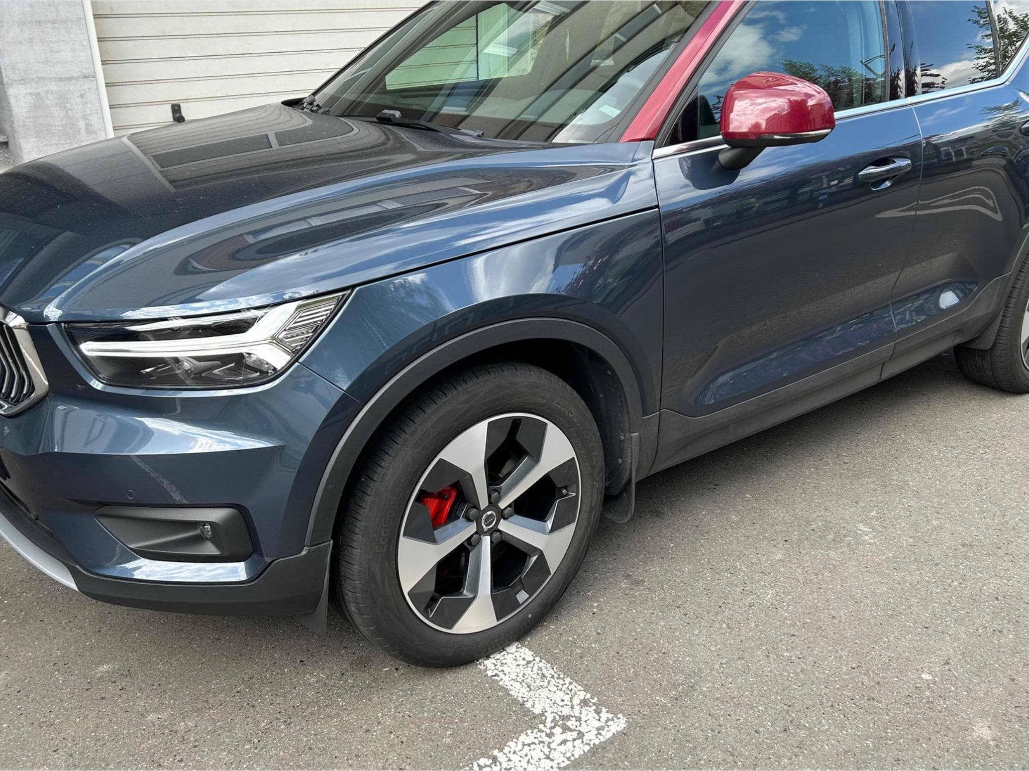 Volvo XC40 T4 - Inscription (bi-couleur) (2019) - Photo 2