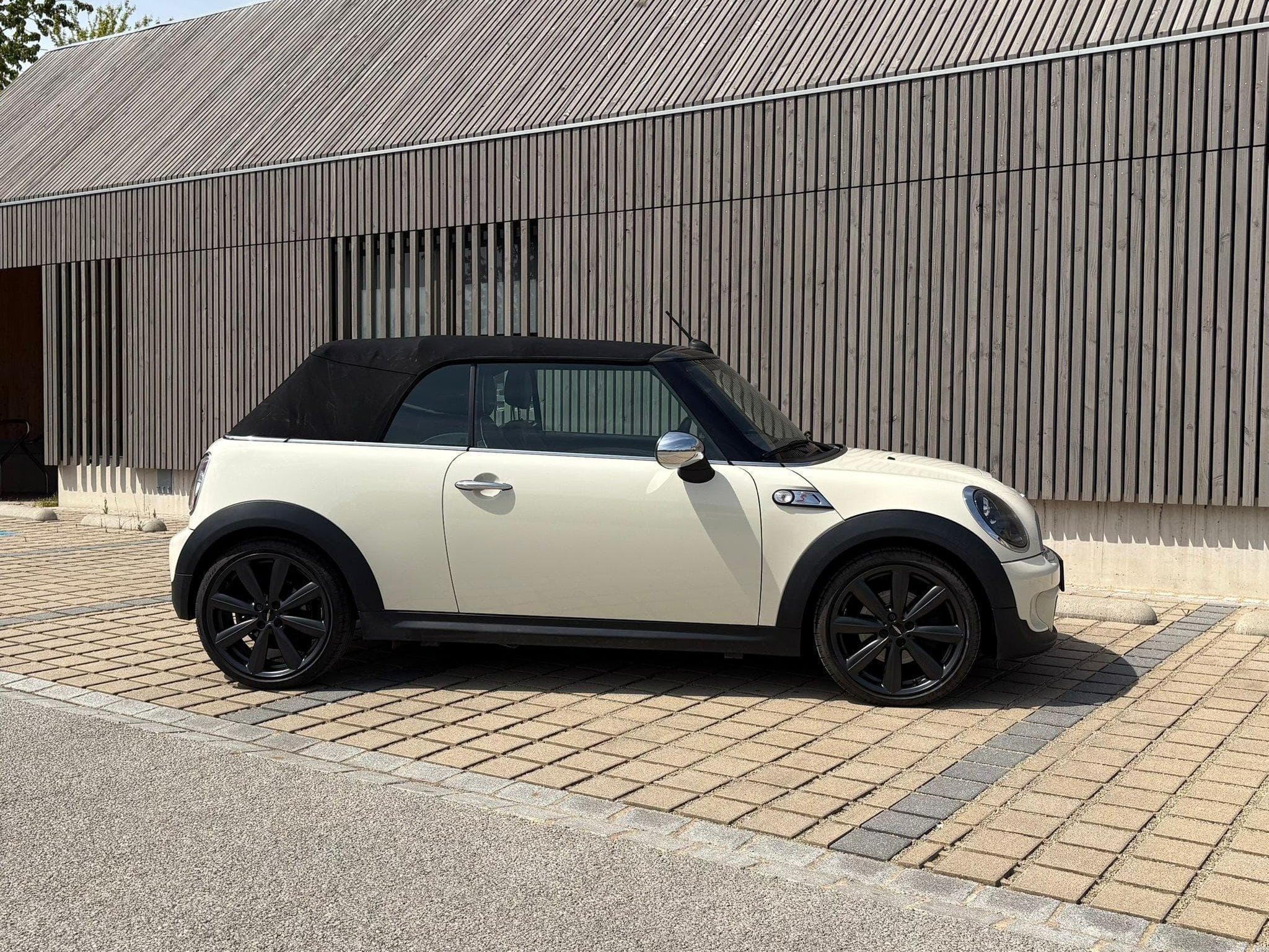 Mini Cabrio Cooper Cooper S R57 (2012) - Photo 3