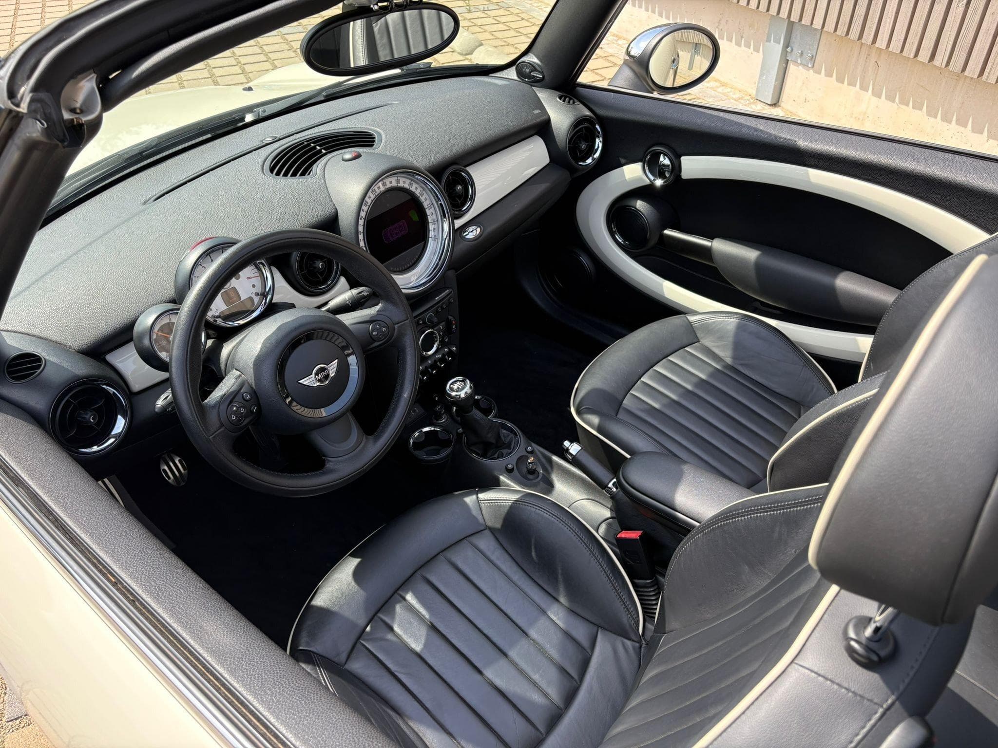 Mini Cabrio Cooper Cooper S R57 (2012) - Photo 6