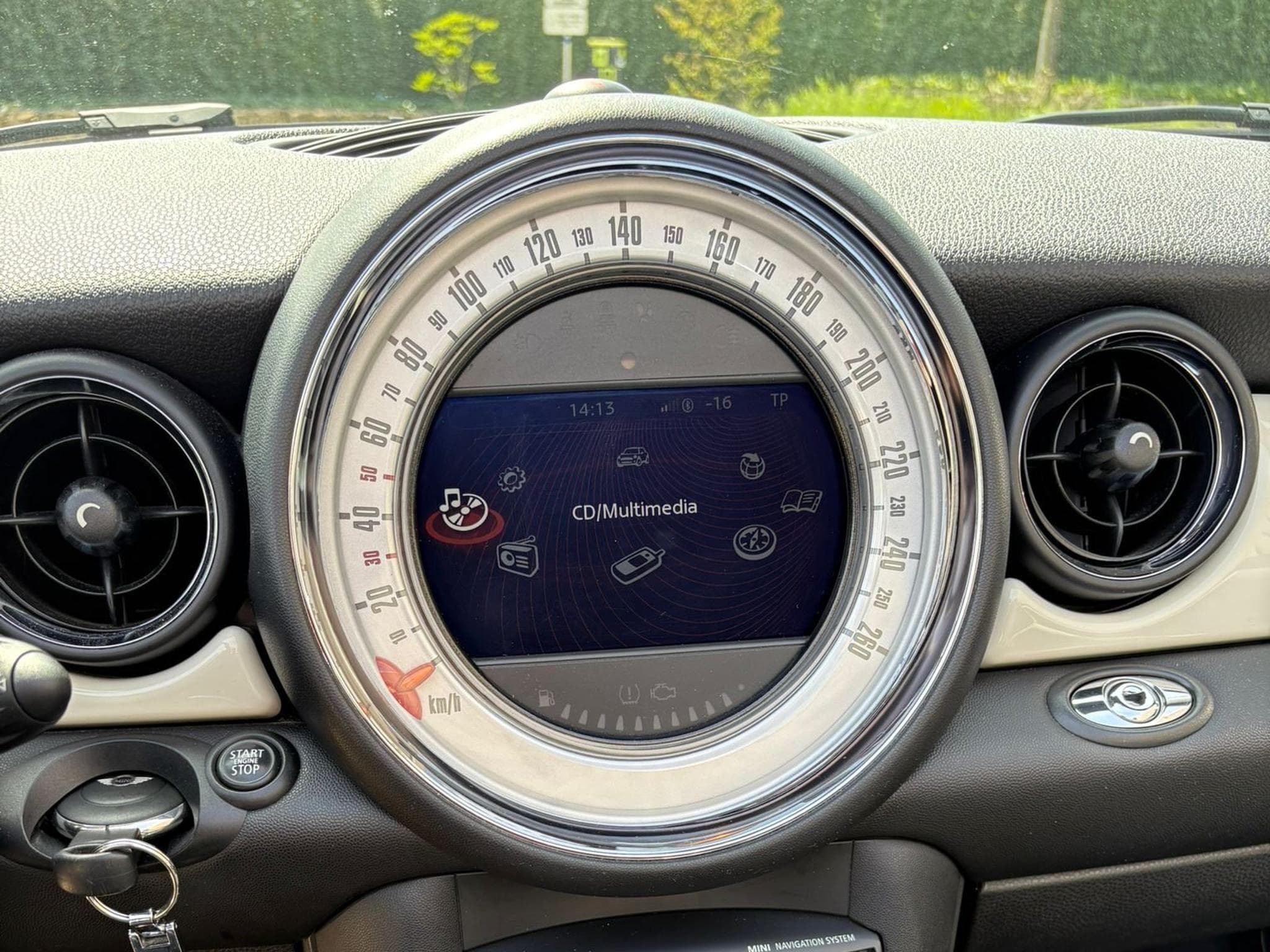 Mini Cabrio Cooper Cooper S R57 (2012) - Photo 8