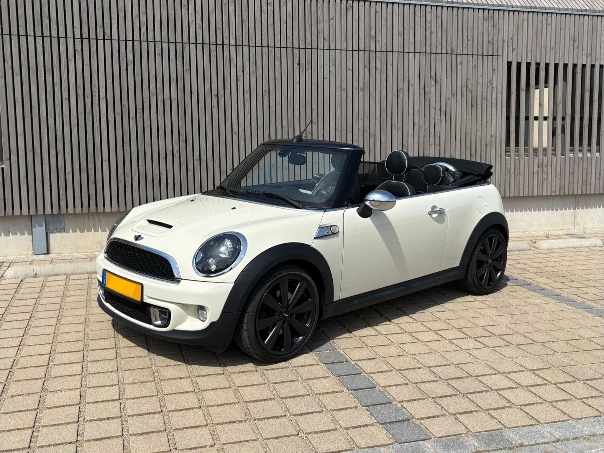 Mini Cabrio Cooper Cooper S R57 (2012) - Photo 4