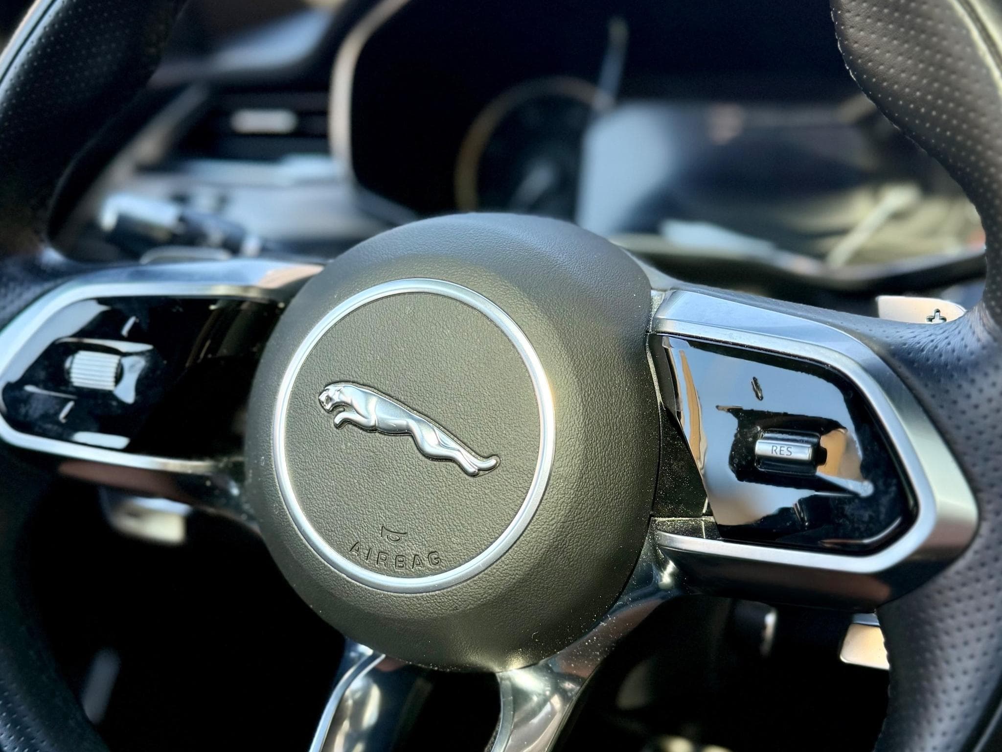 Jaguar F-Pace P250 R-DYNAMIC SE AWD (2022) - Foto 7
