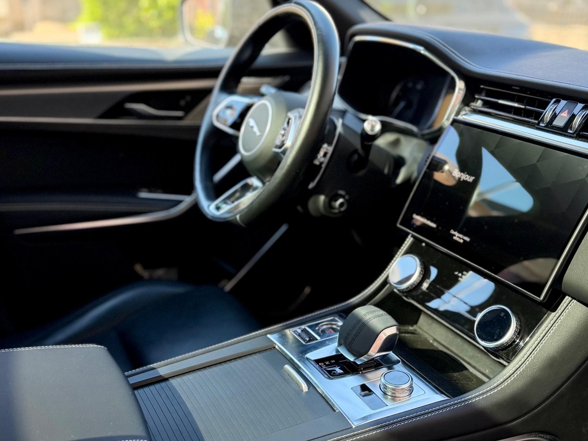 Jaguar F-Pace P250 R-DYNAMIC SE AWD (2022) - Foto 8