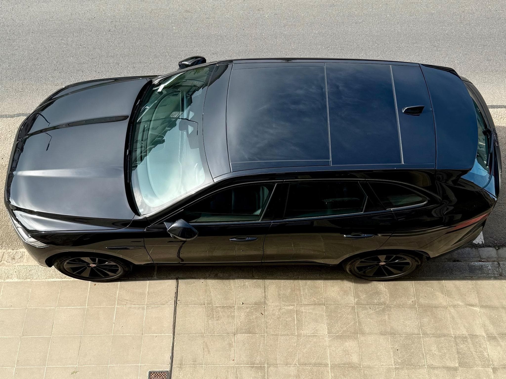 Jaguar F-Pace P250 R-DYNAMIC SE AWD (2022) - Foto 14