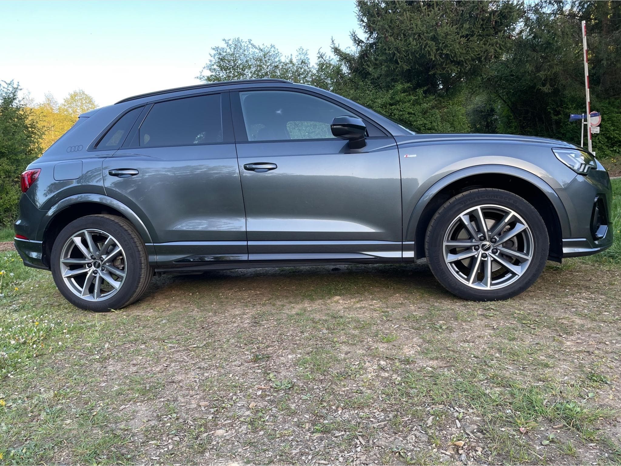 Audi Q3 S line 45 TFSI e (2023) - Foto 5