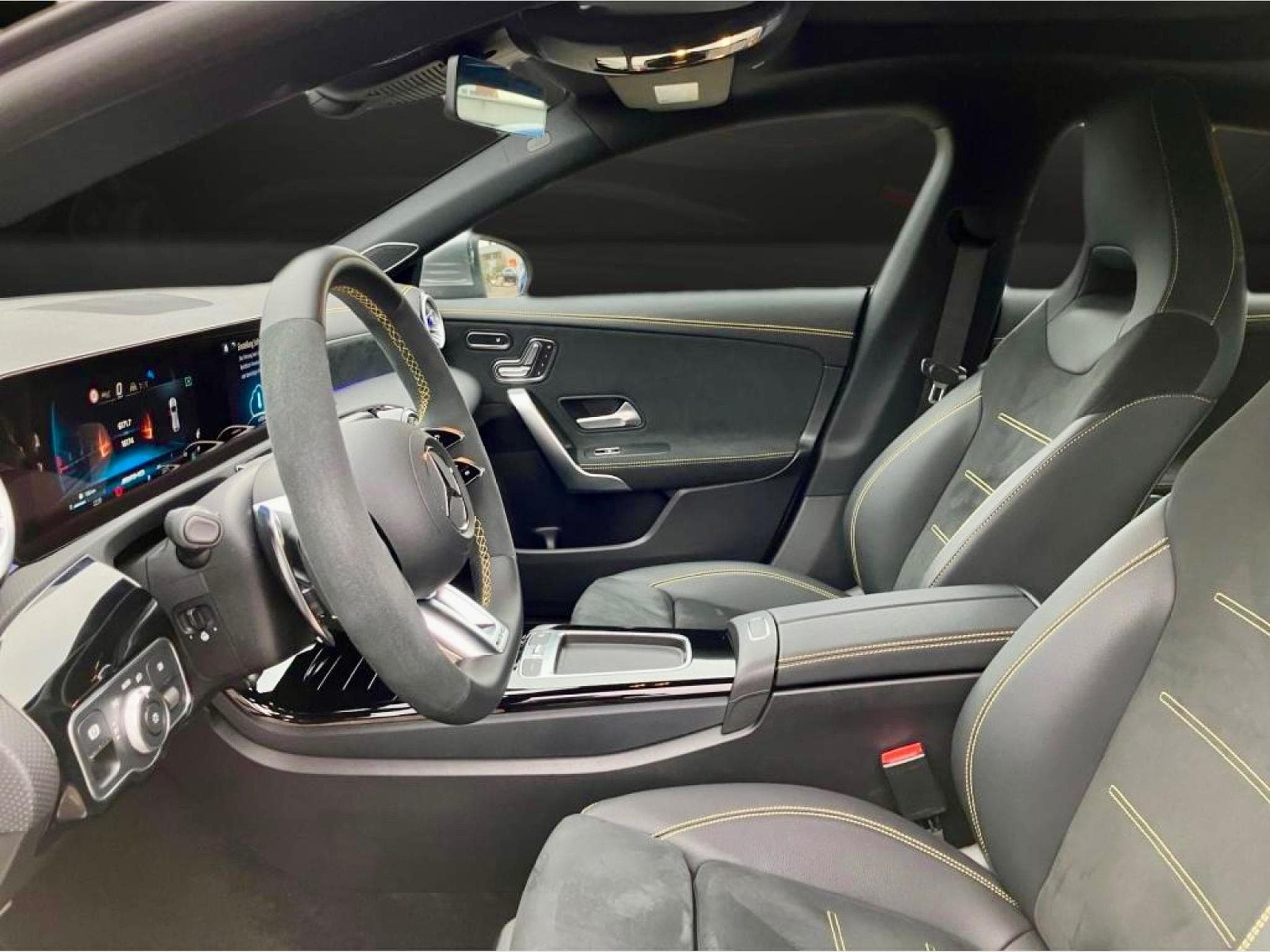 Mercedes CLA 45 AMG AMG CLA 45 S 4 MATIC + SHOOTING BREAK (2023) - Photo 3
