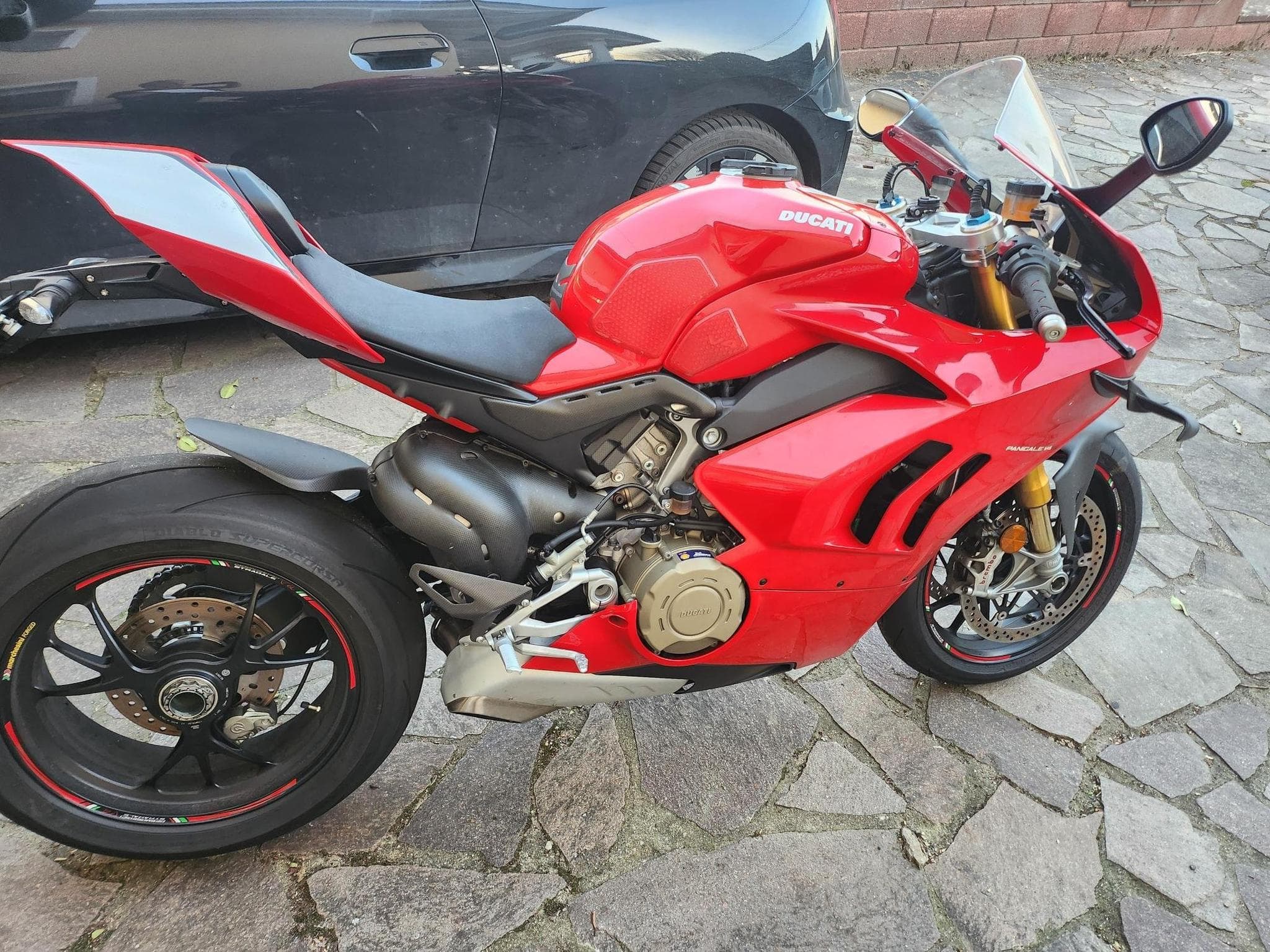 Ducati Panigale V4S (2019) - Photo 1