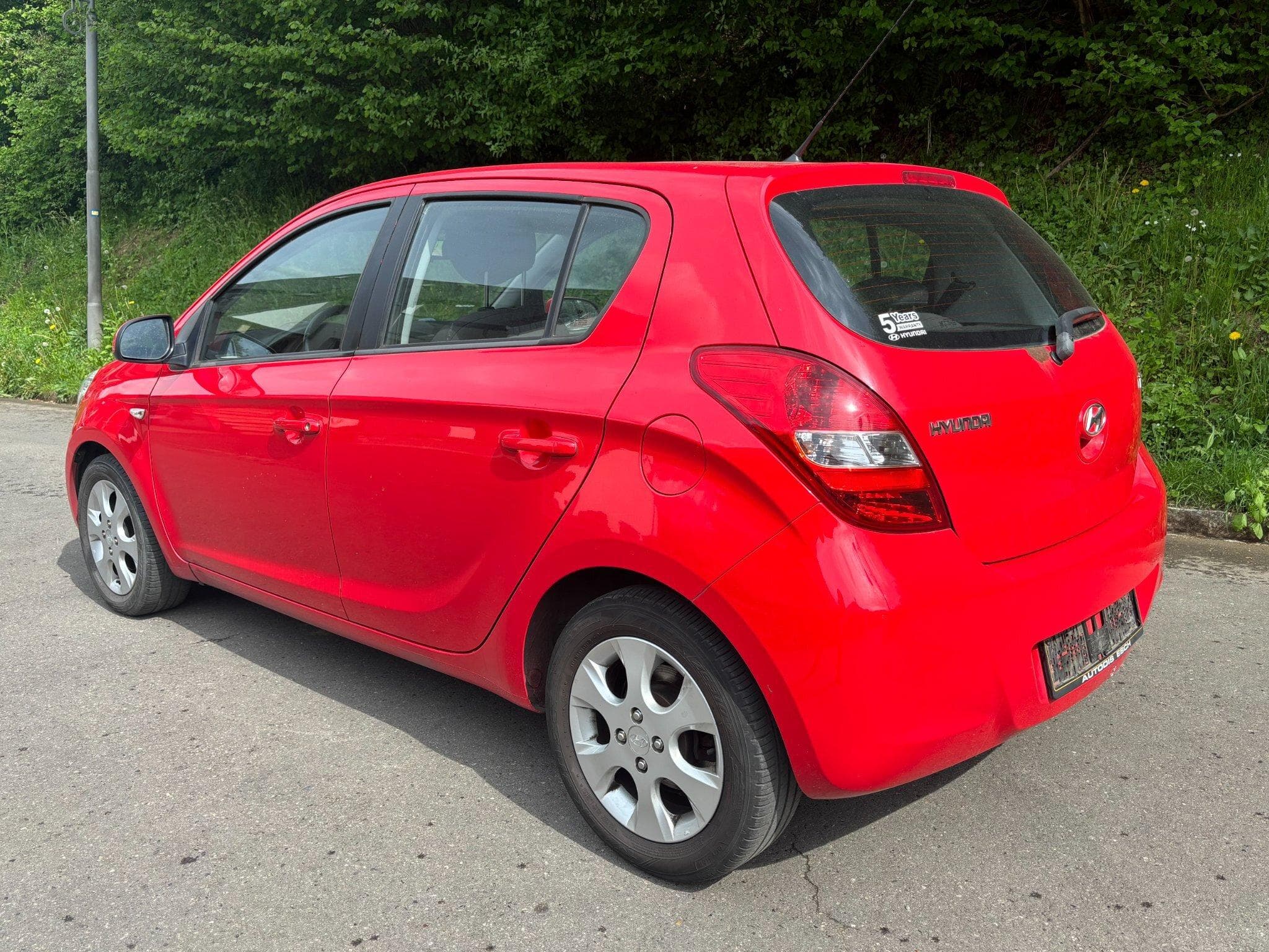 Hyundai i20 1.3 75cv *1ere main (2010) - Photo 2