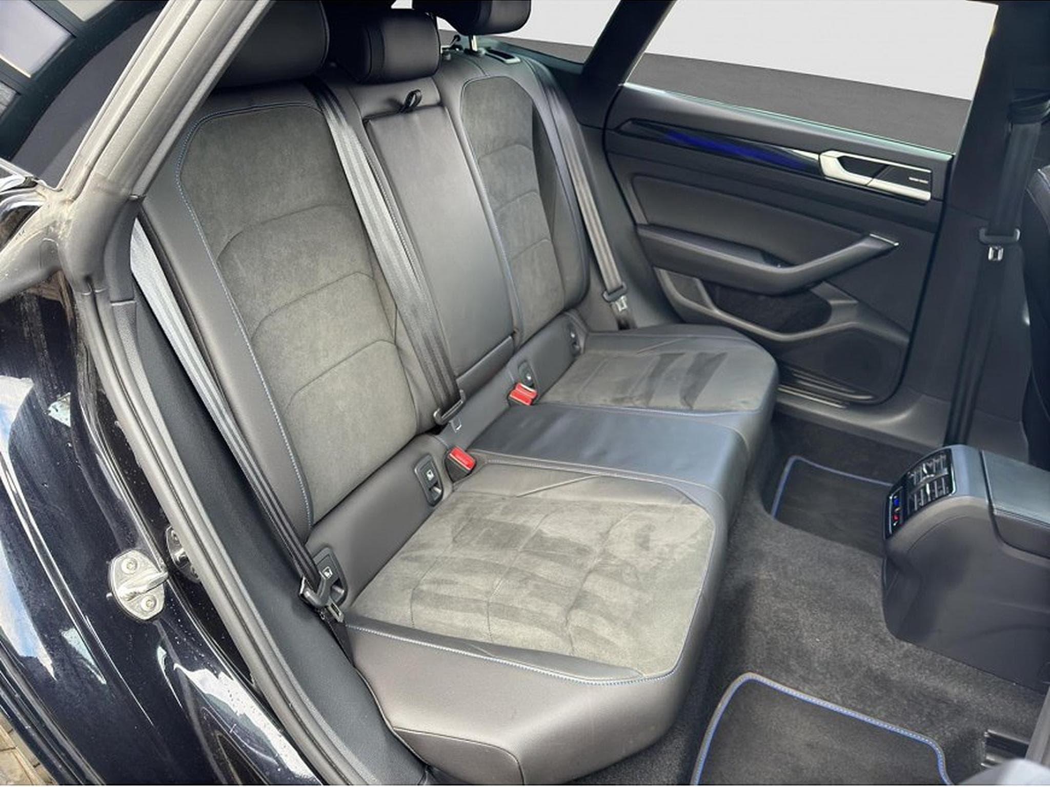 VW Arteon (2024) - Foto 18