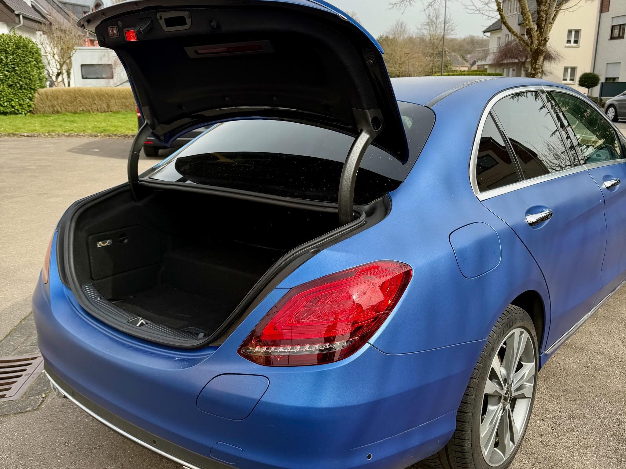Mercedes C 300 C300de plug-in hybrid diesel-electrique (2020) - Foto 4