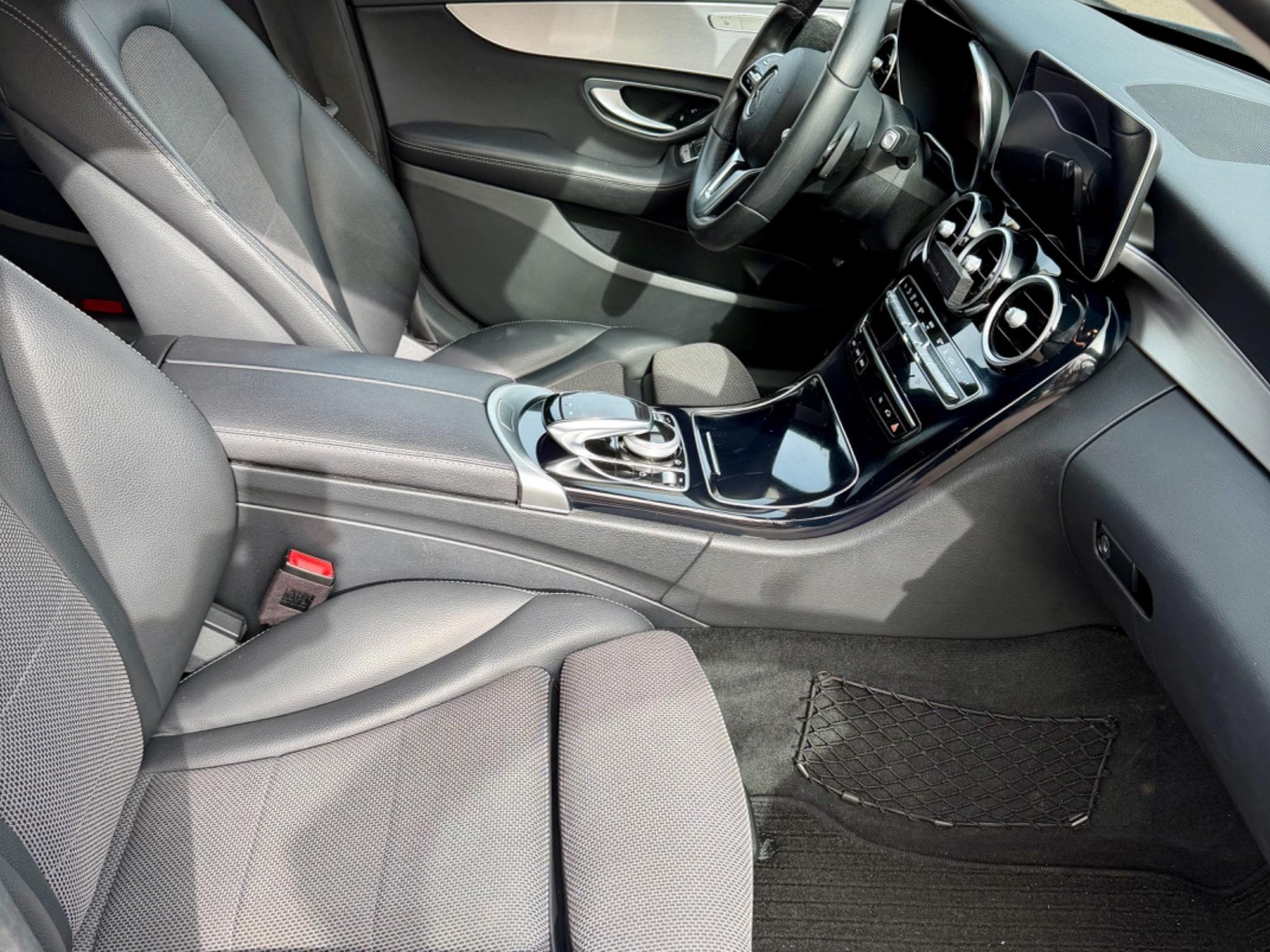 Mercedes C 300 C300de plug-in hybrid diesel-electrique (2020) - Foto 12