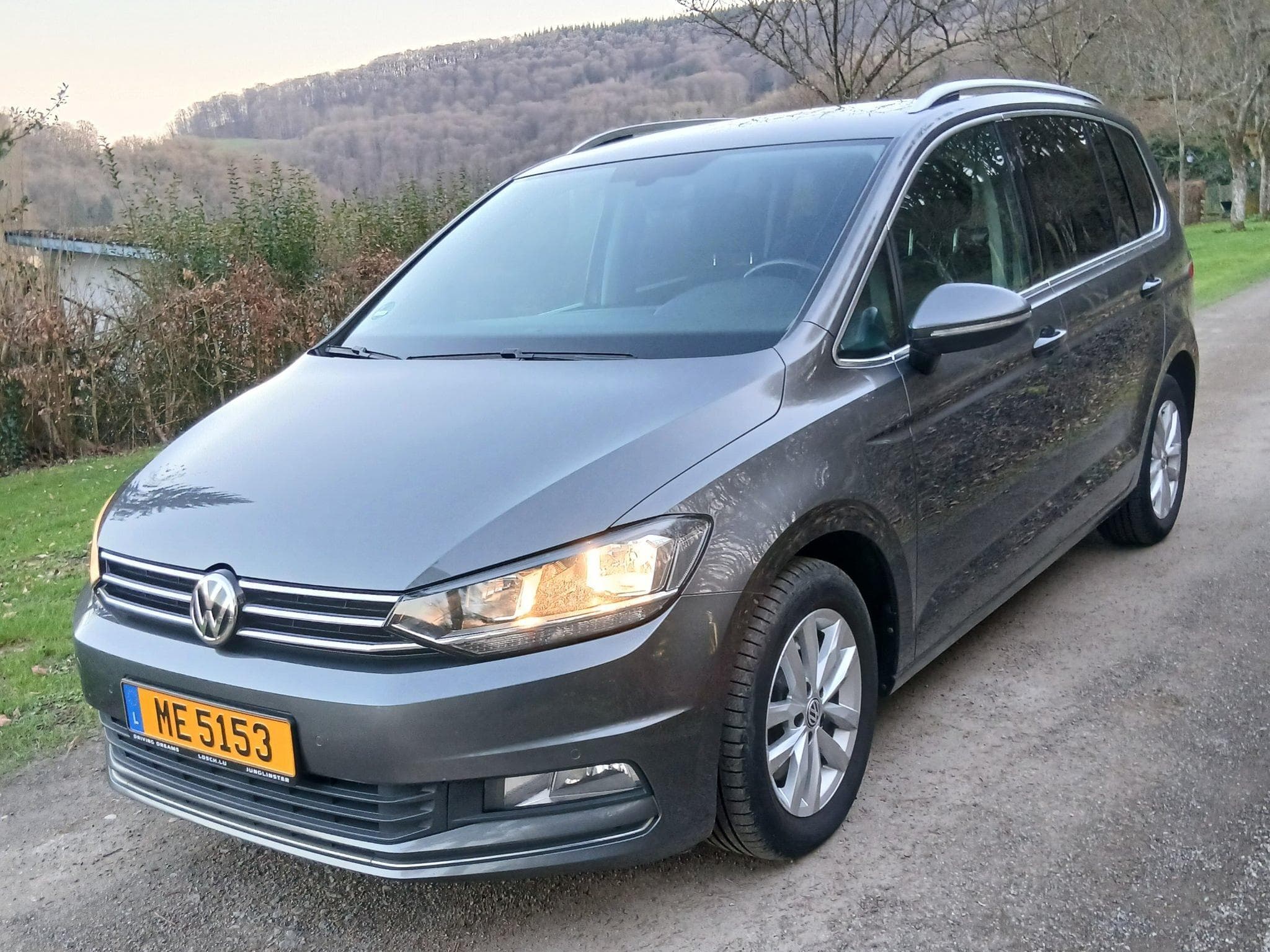 VW Touran 1,6 Diesel 115Cv Highline (2017) - Foto 2