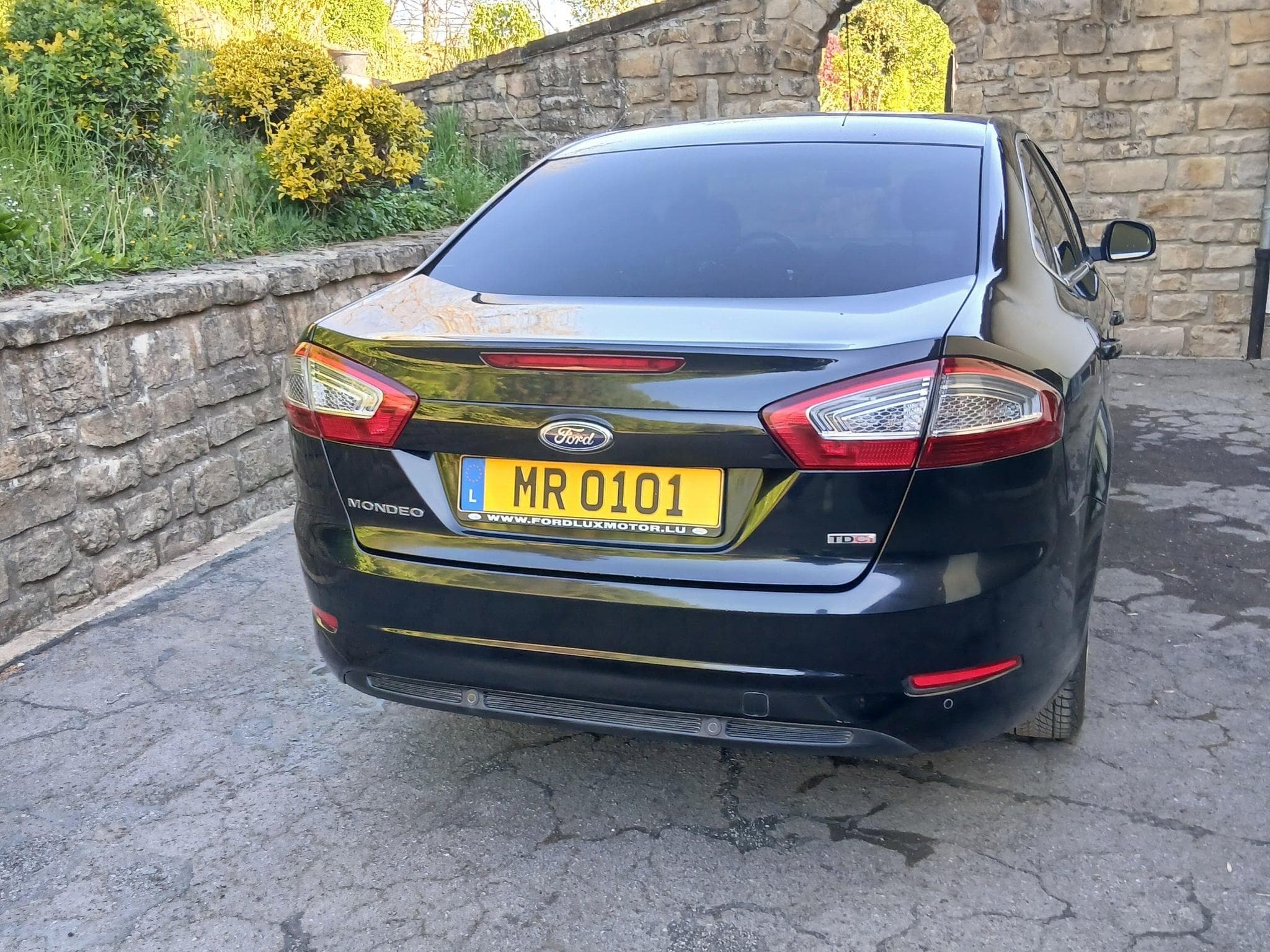 Ford Mondeo 2,0 Diesel 136CV (2011) - Foto 1