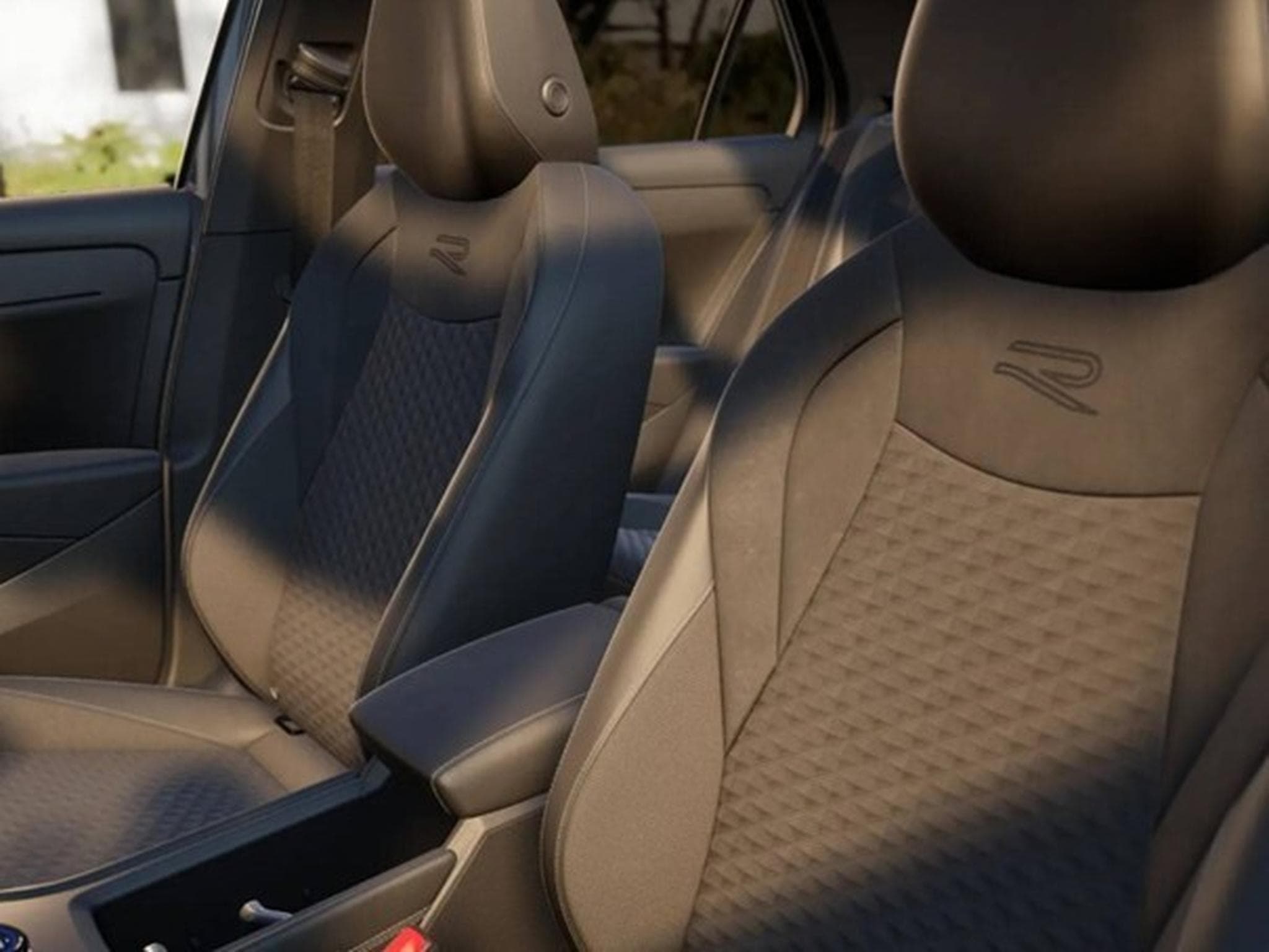 VW T-Roc 150 etsi r-line (2026) - Foto 6