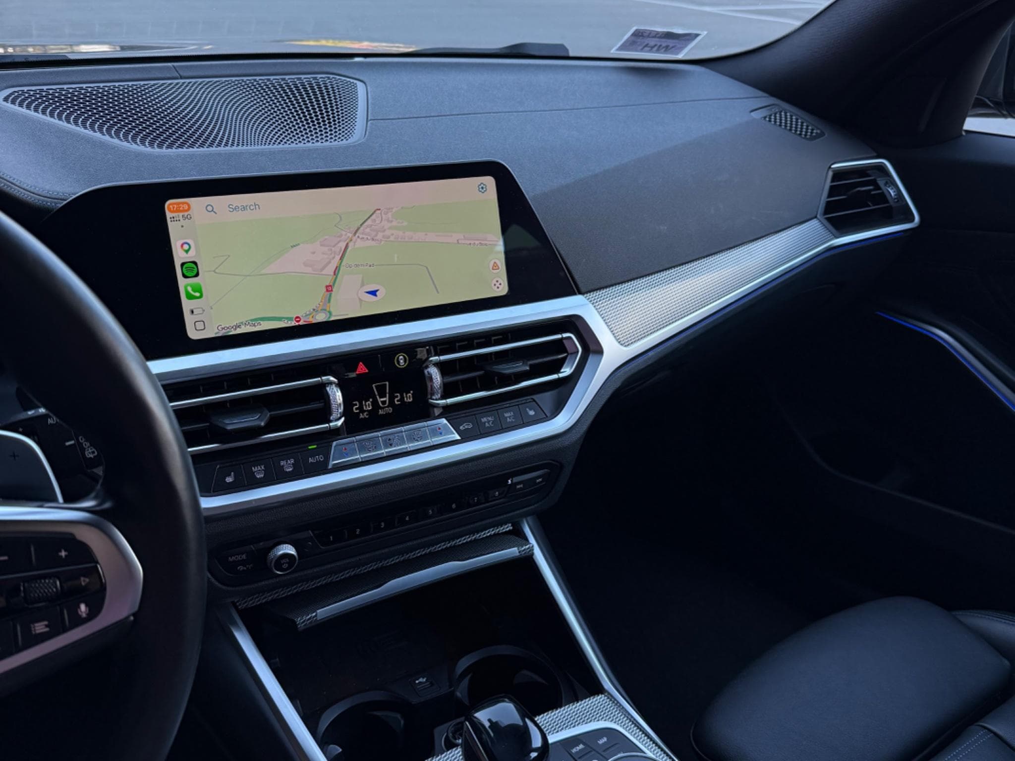 BMW 320 xDrive M-Sport (2020) - Photo 8