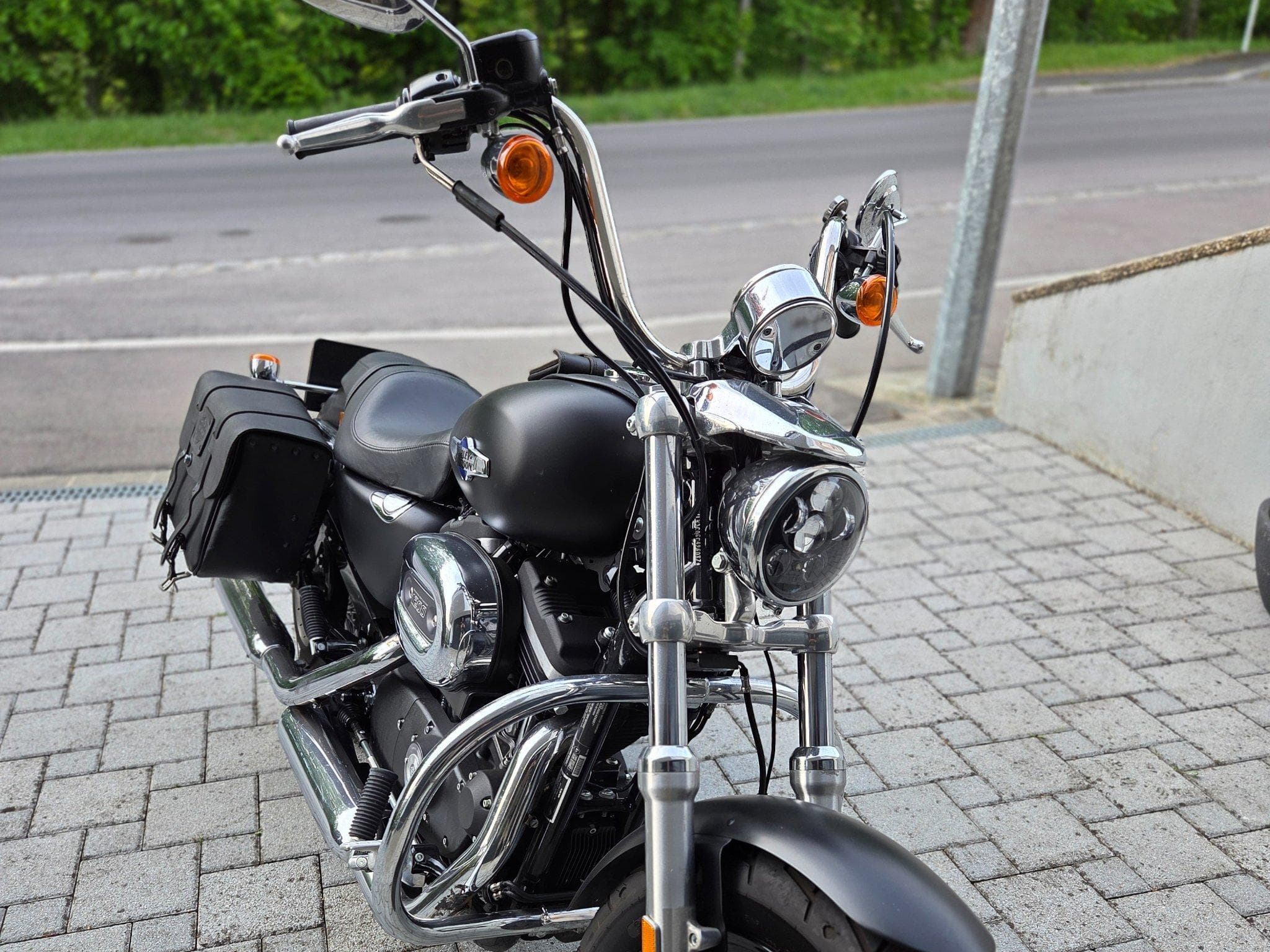 Harley-Davidson Custom XL 1200 Custom CB (2016) - Photo 2