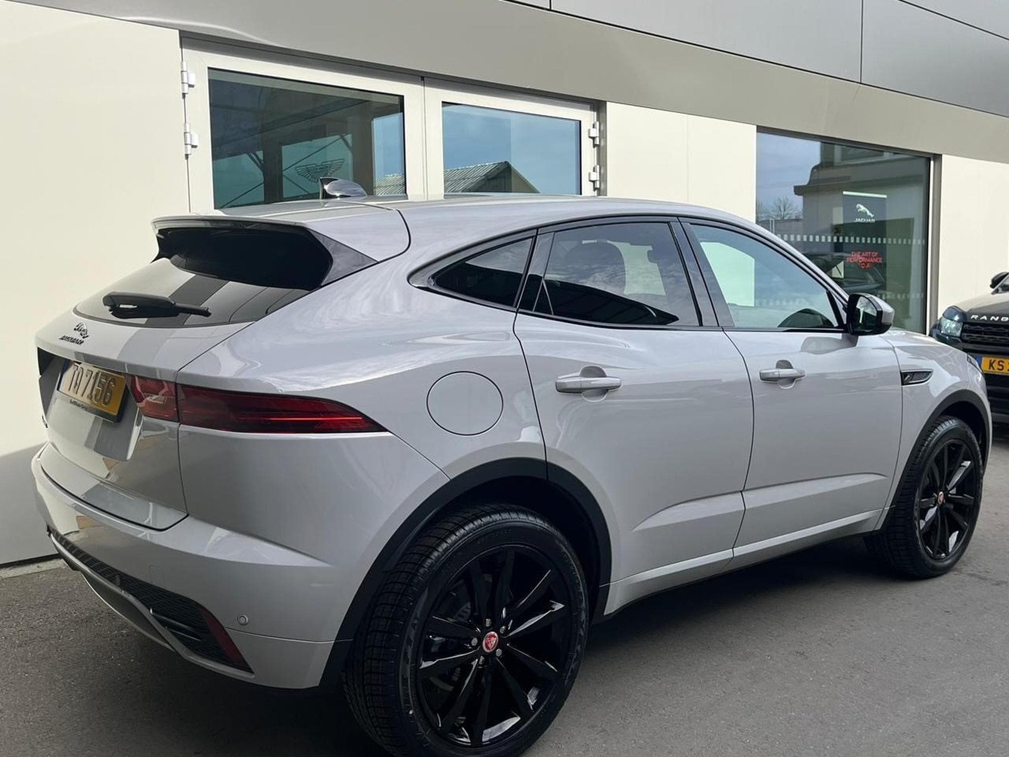 Jaguar E-Pace R-Dinamique (2023) - Foto 1